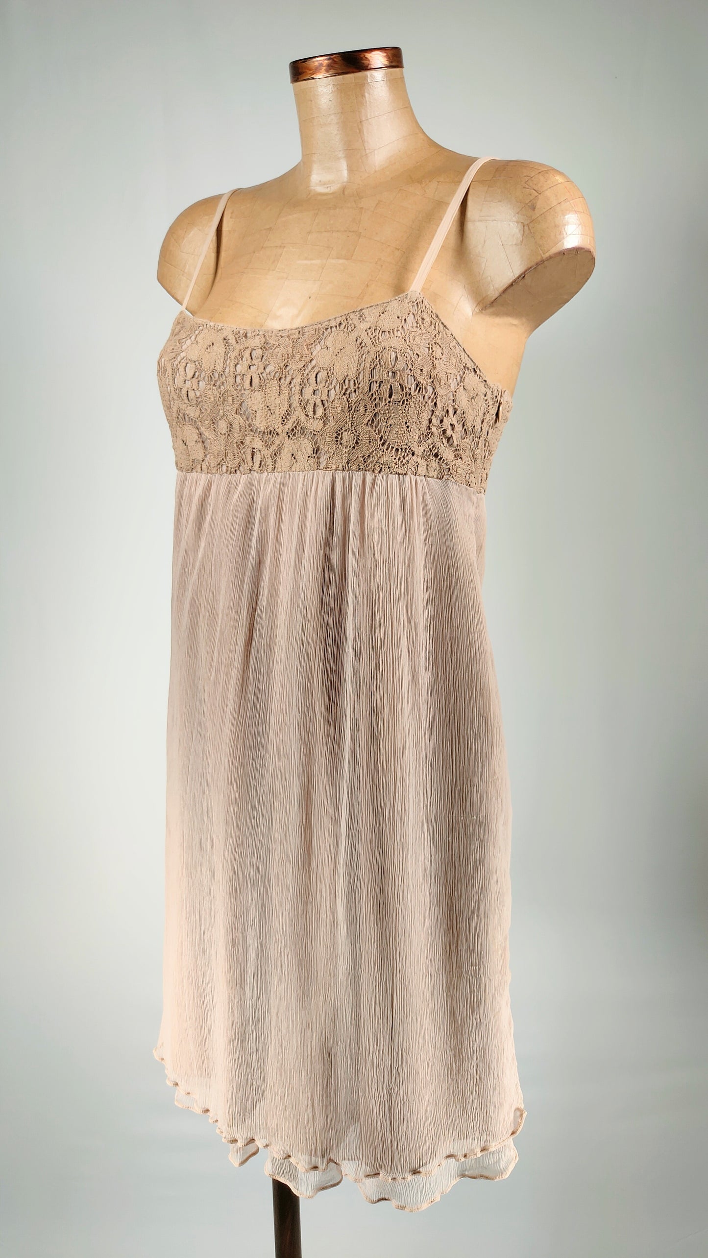 Vestido con encaje