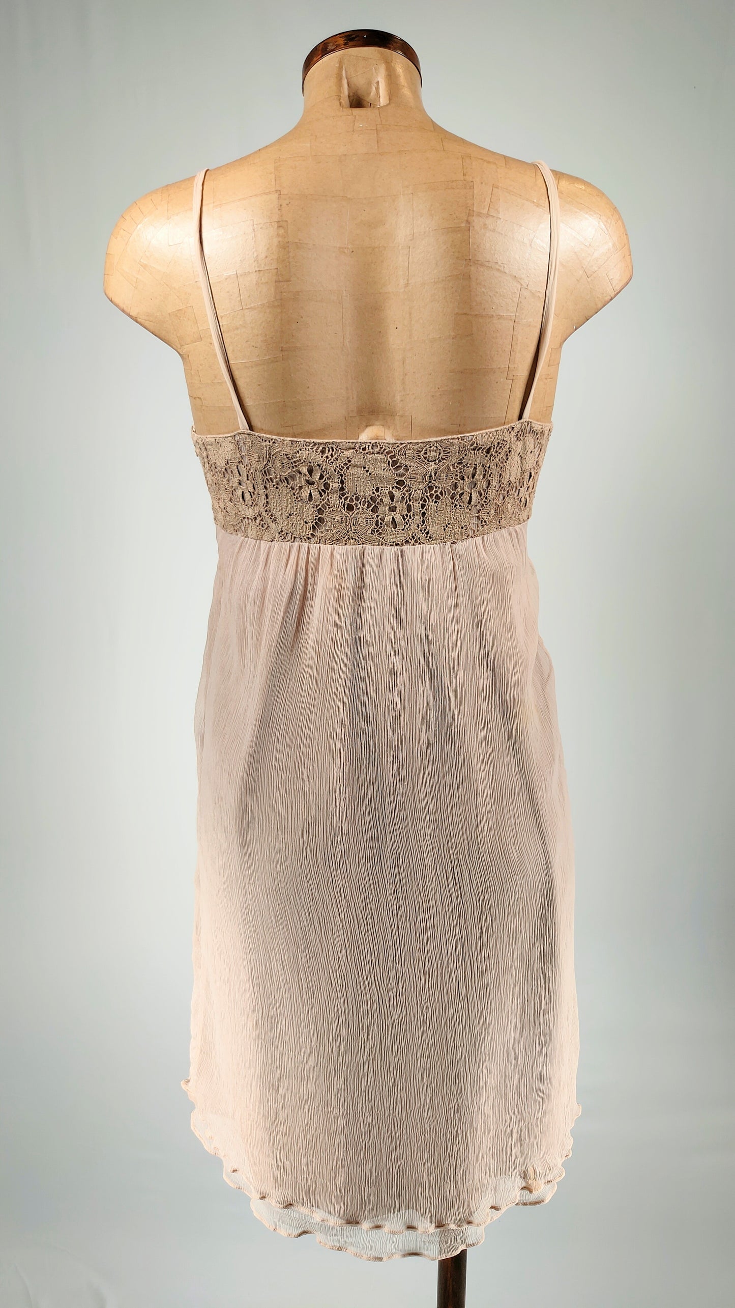 Vestido con encaje