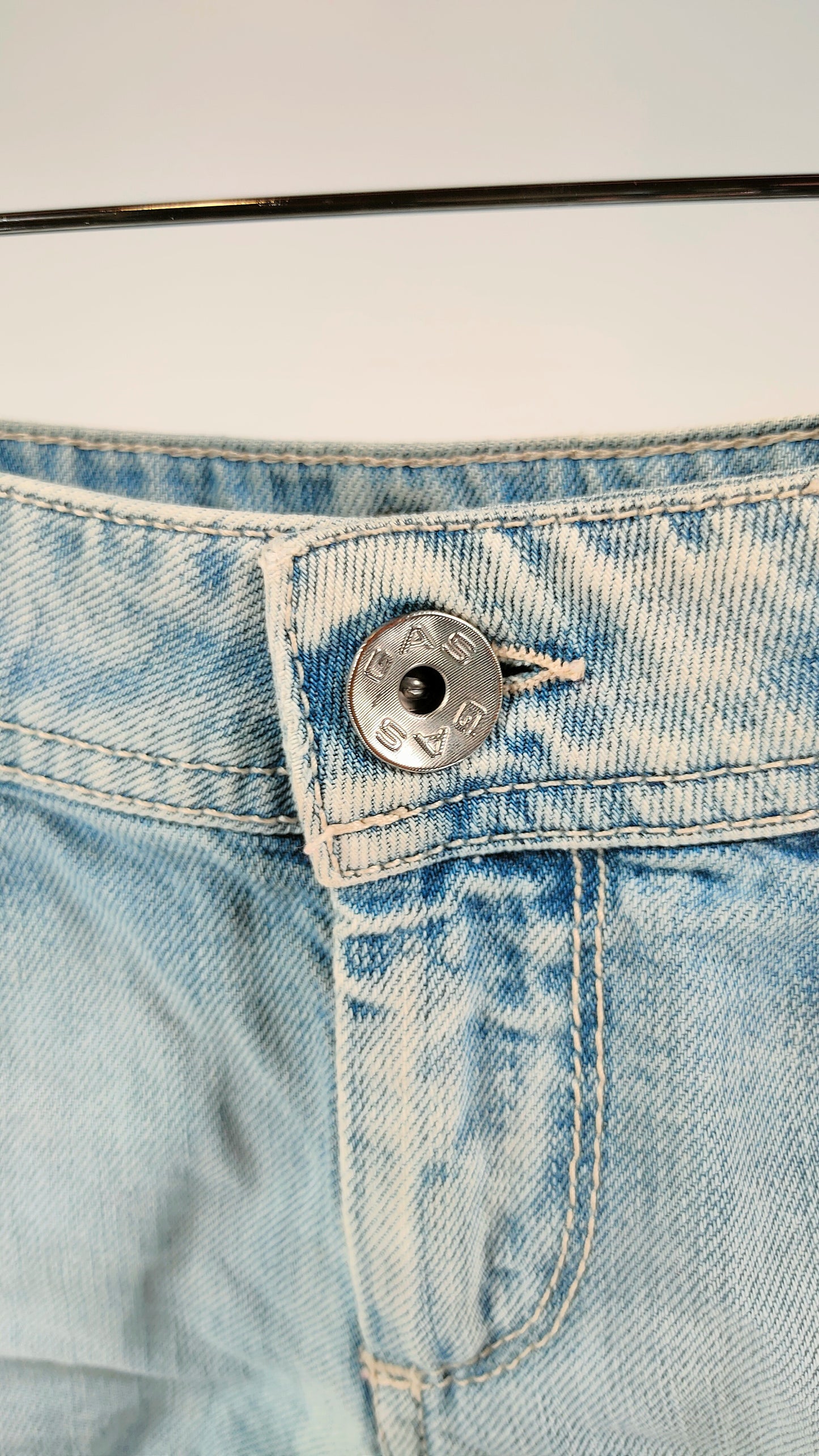 Short con encaje