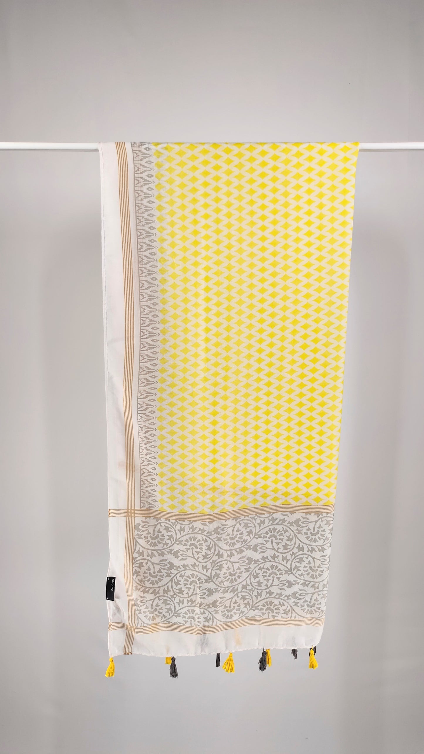 Fular con estampado amarillo