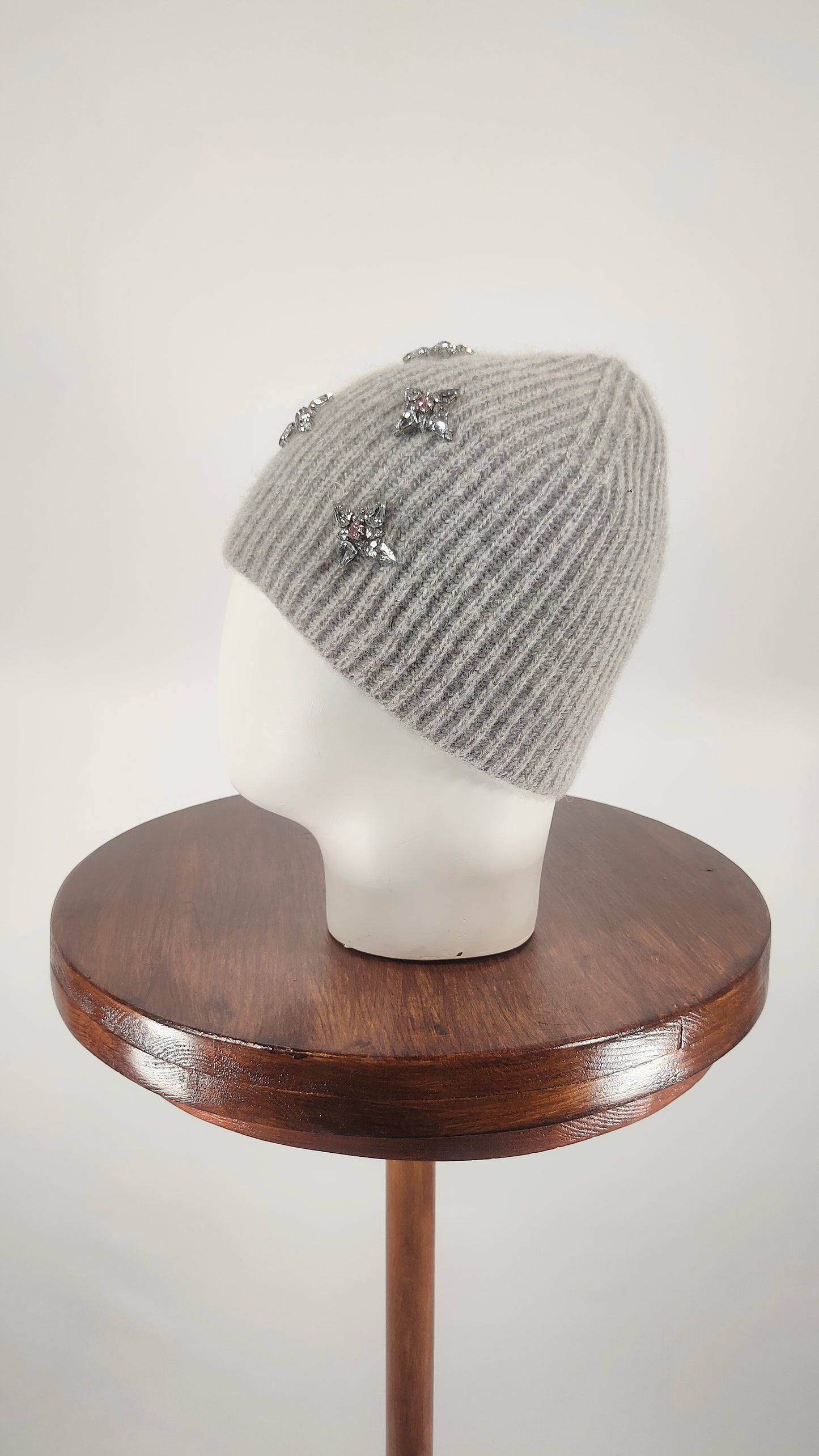 Gorro con apliques