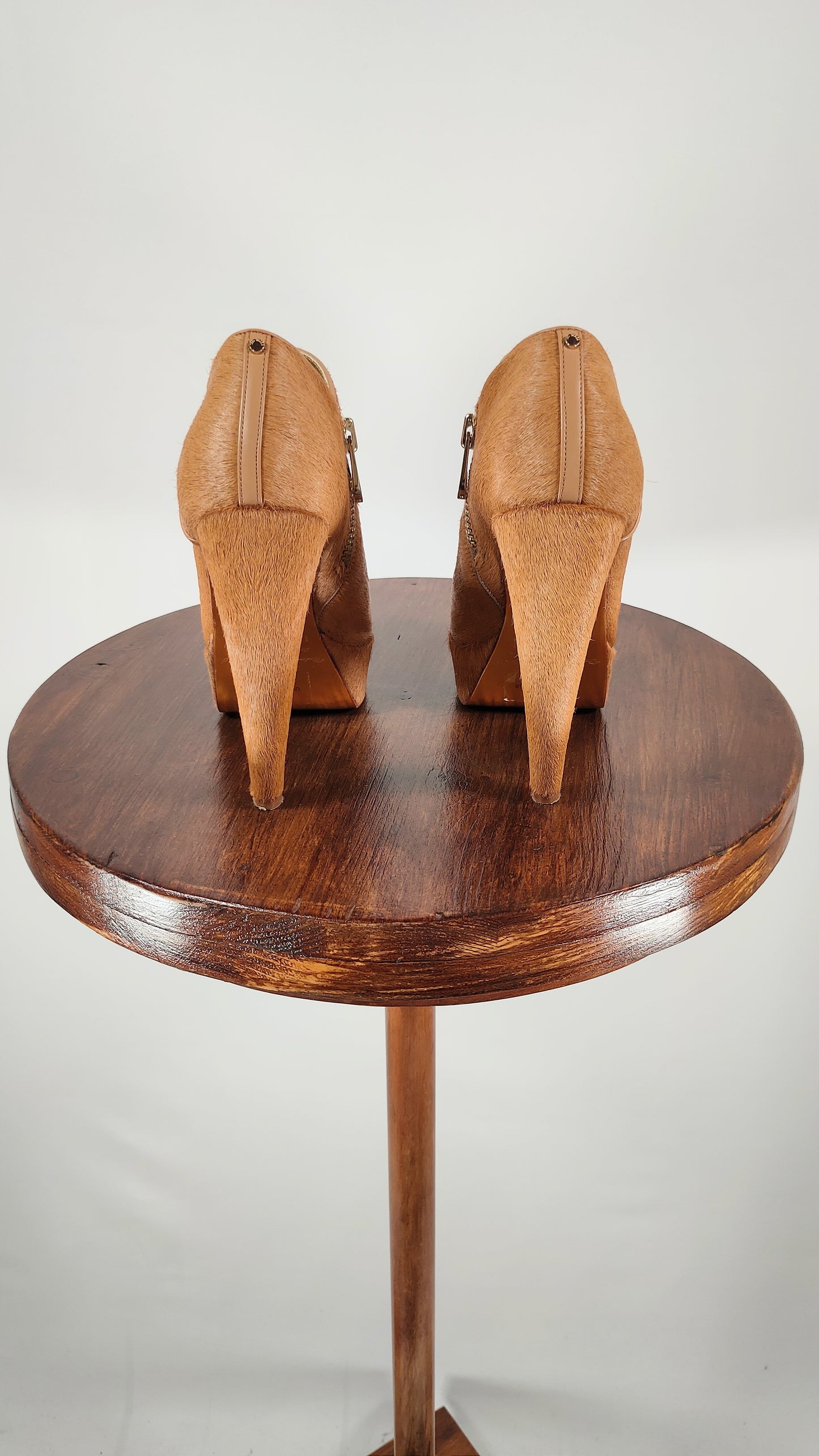 Zapatos recubiertos de pelo