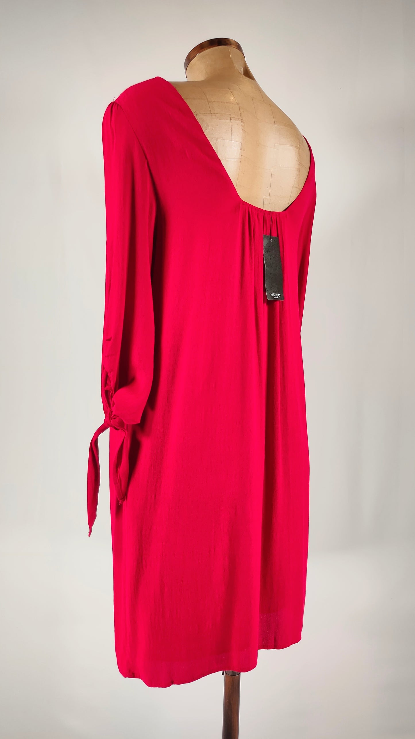 Vestido mango con espalda semi escotada