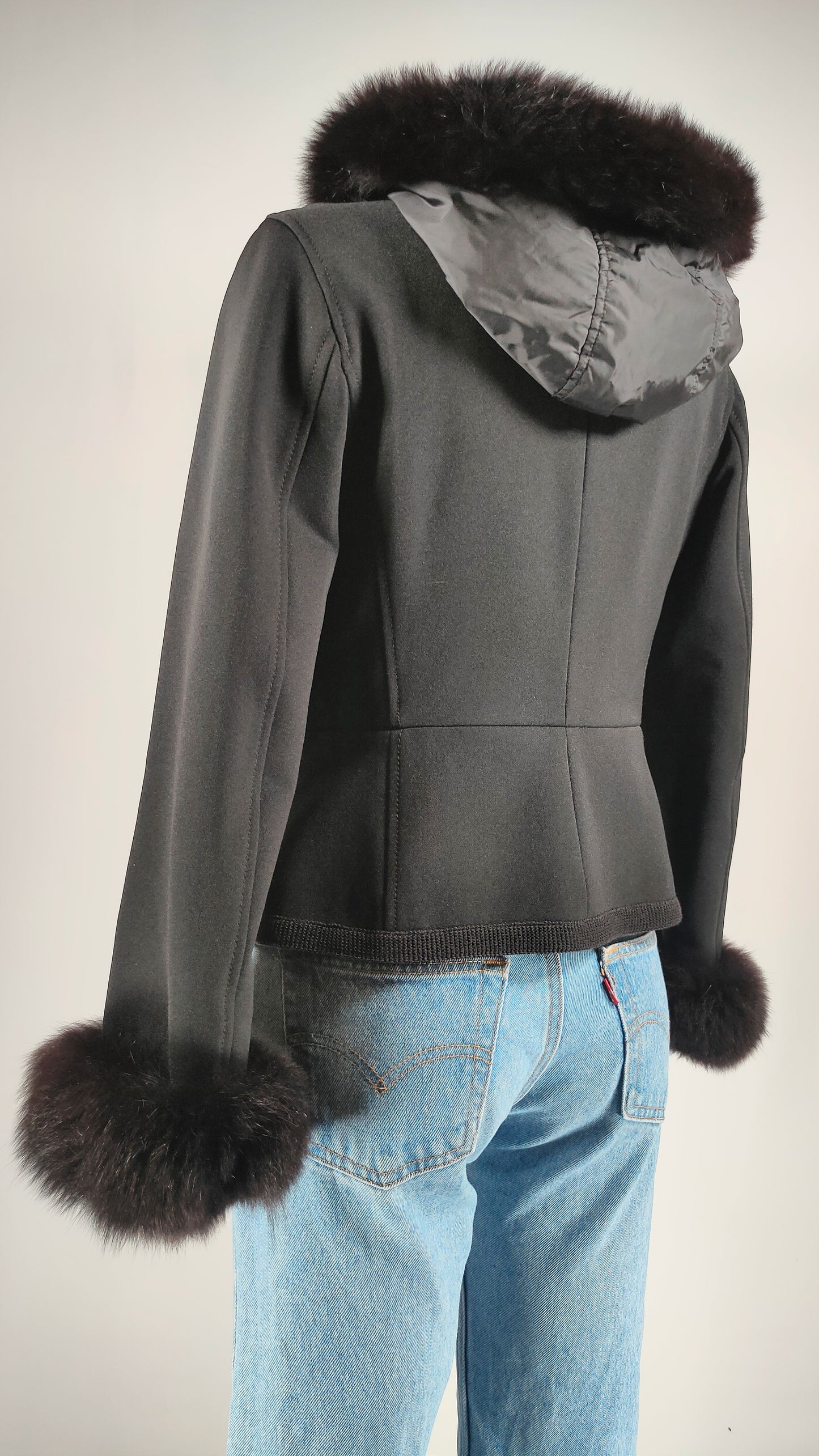 Chaqueta de Prada con capucha extraíble