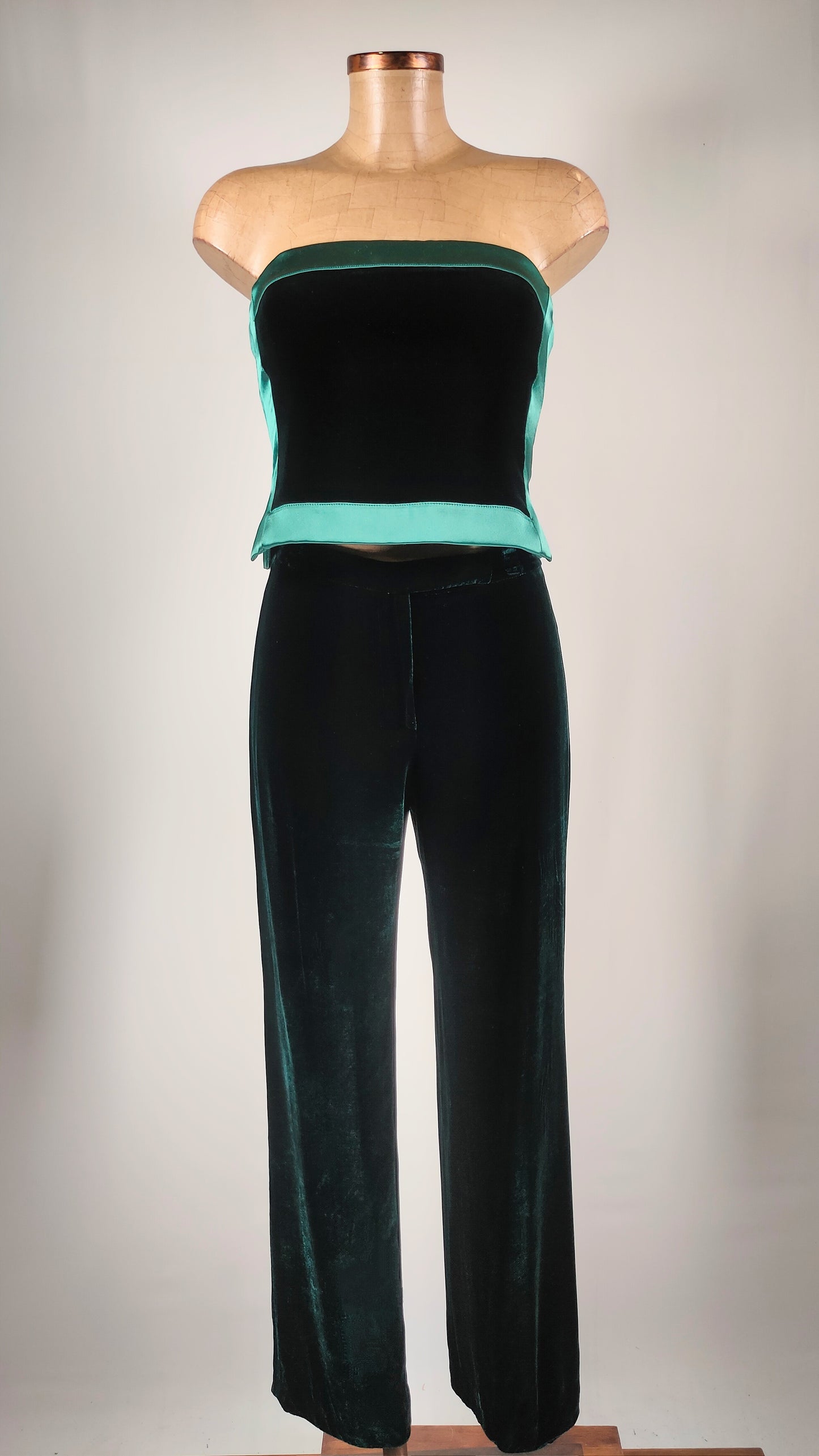 Conjunto de terciopelo Emporio Armani