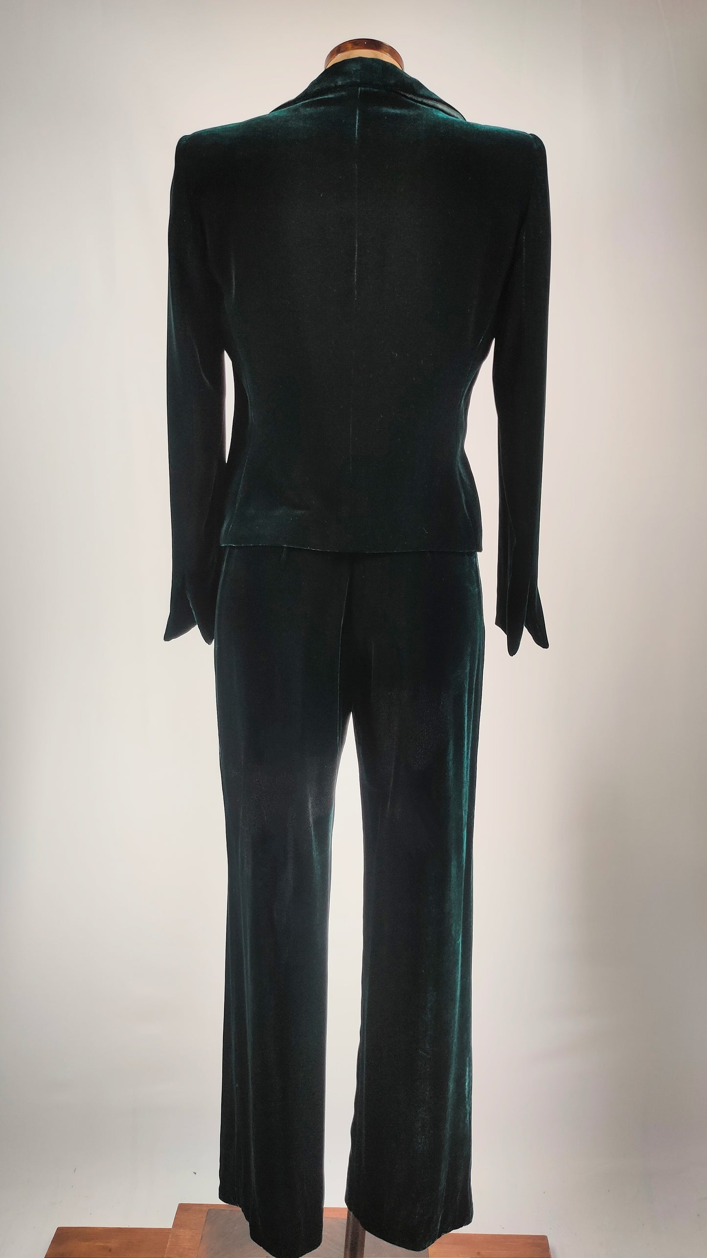 Conjunto de terciopelo Emporio Armani