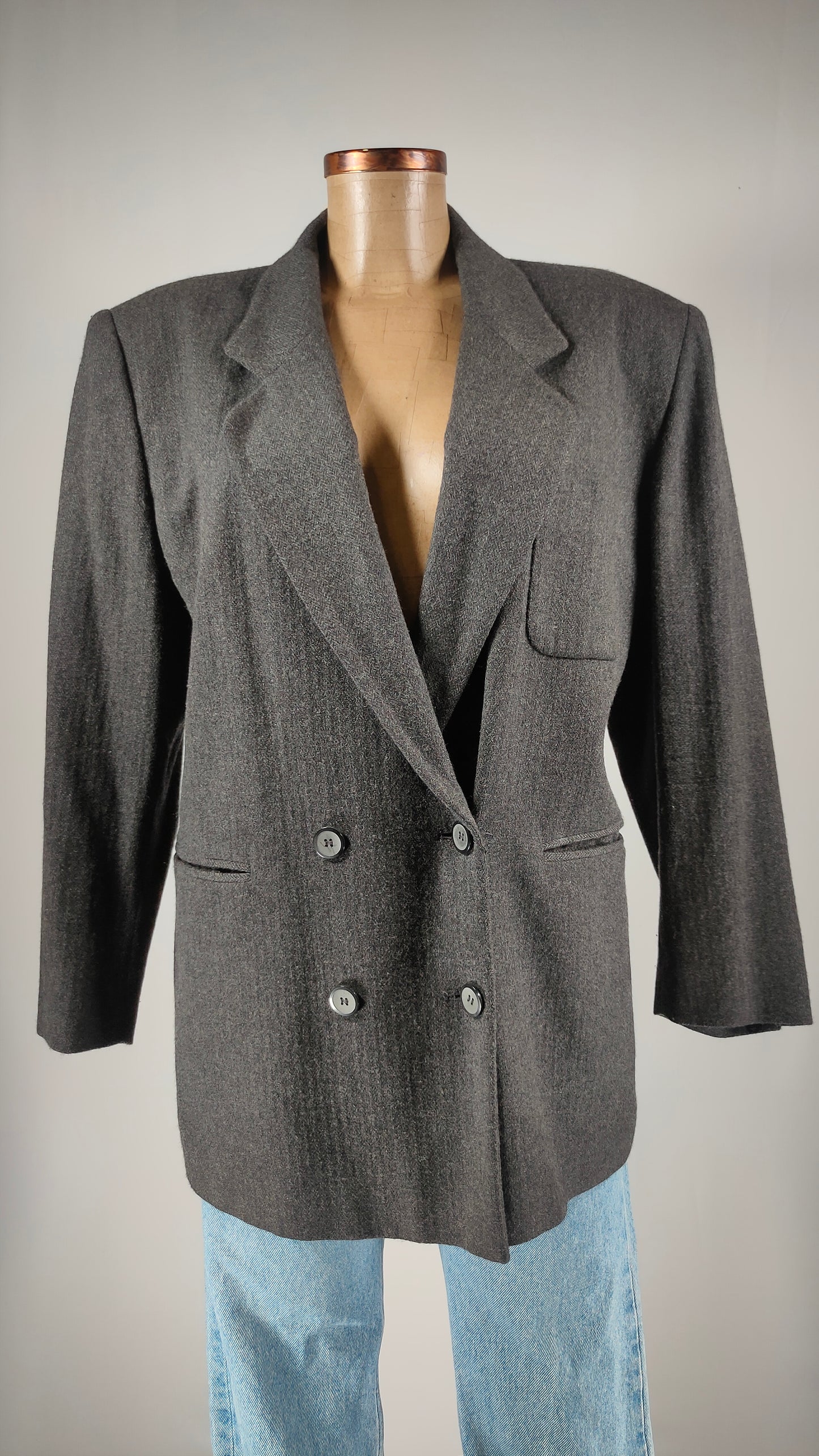 Blazer de lana virgen en gris