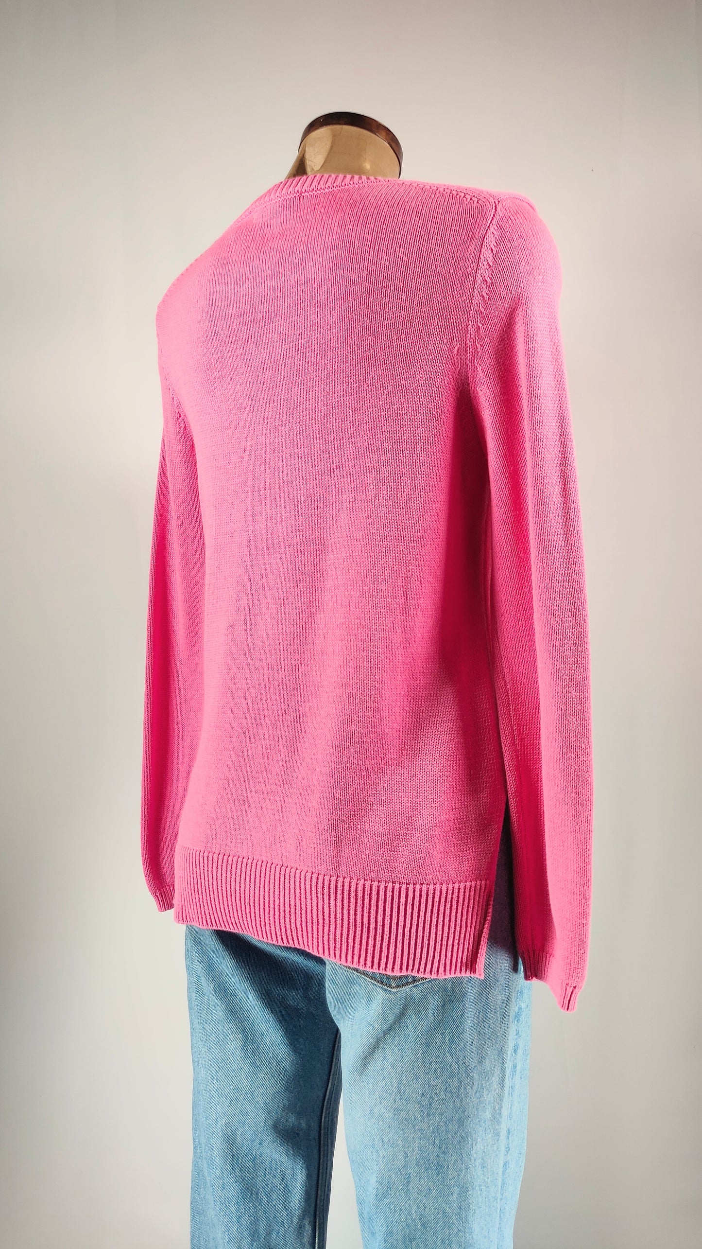 Jersey rosa con apliques de flor