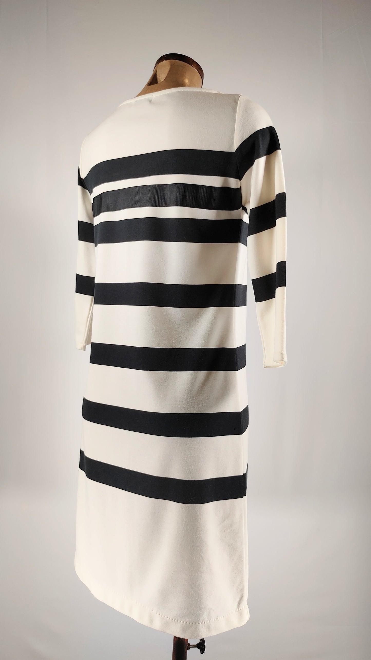 Vestido Cortefiel con detalle de lazos