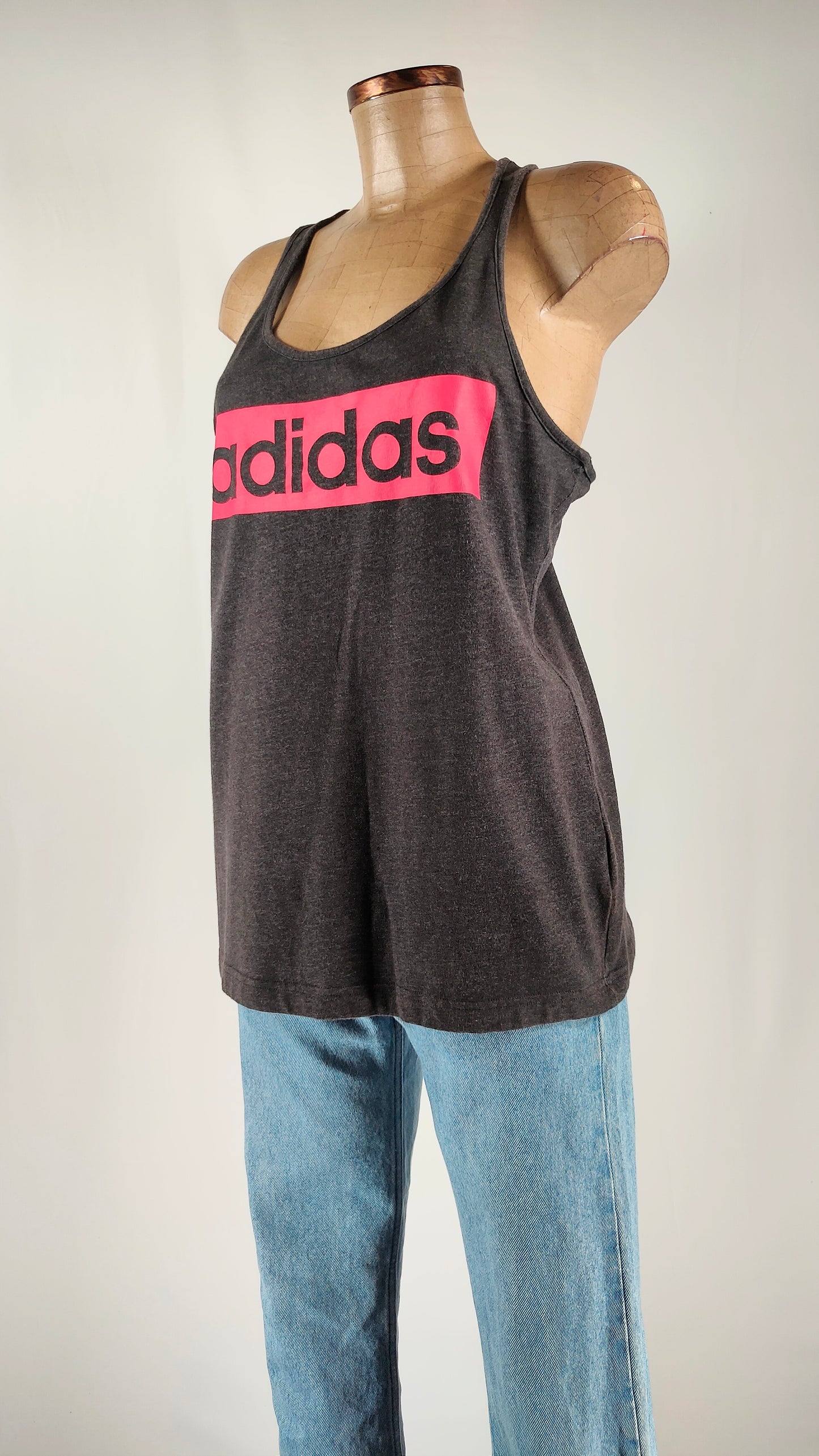 Top Adidas gris