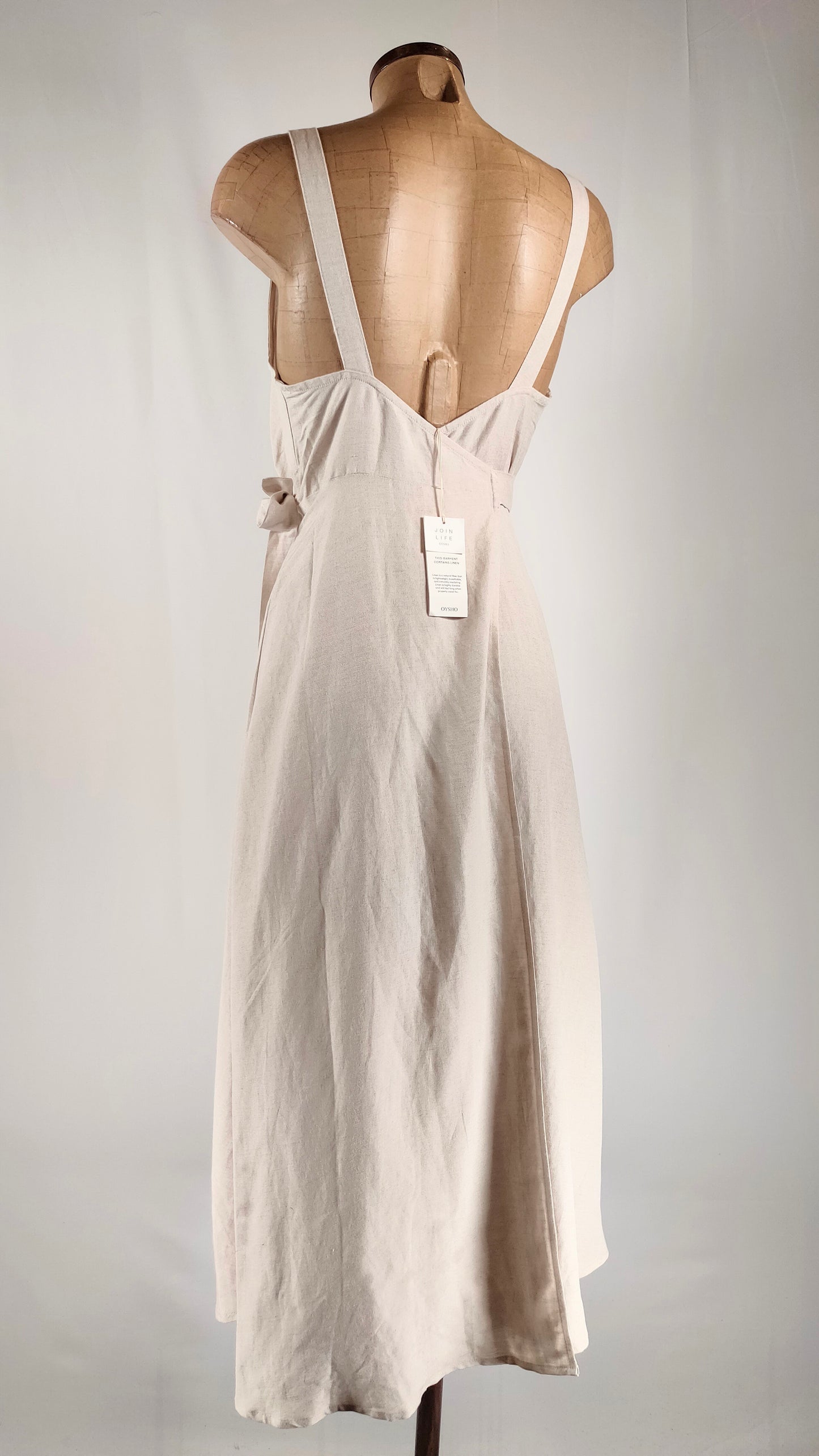 Vestido de lino beige