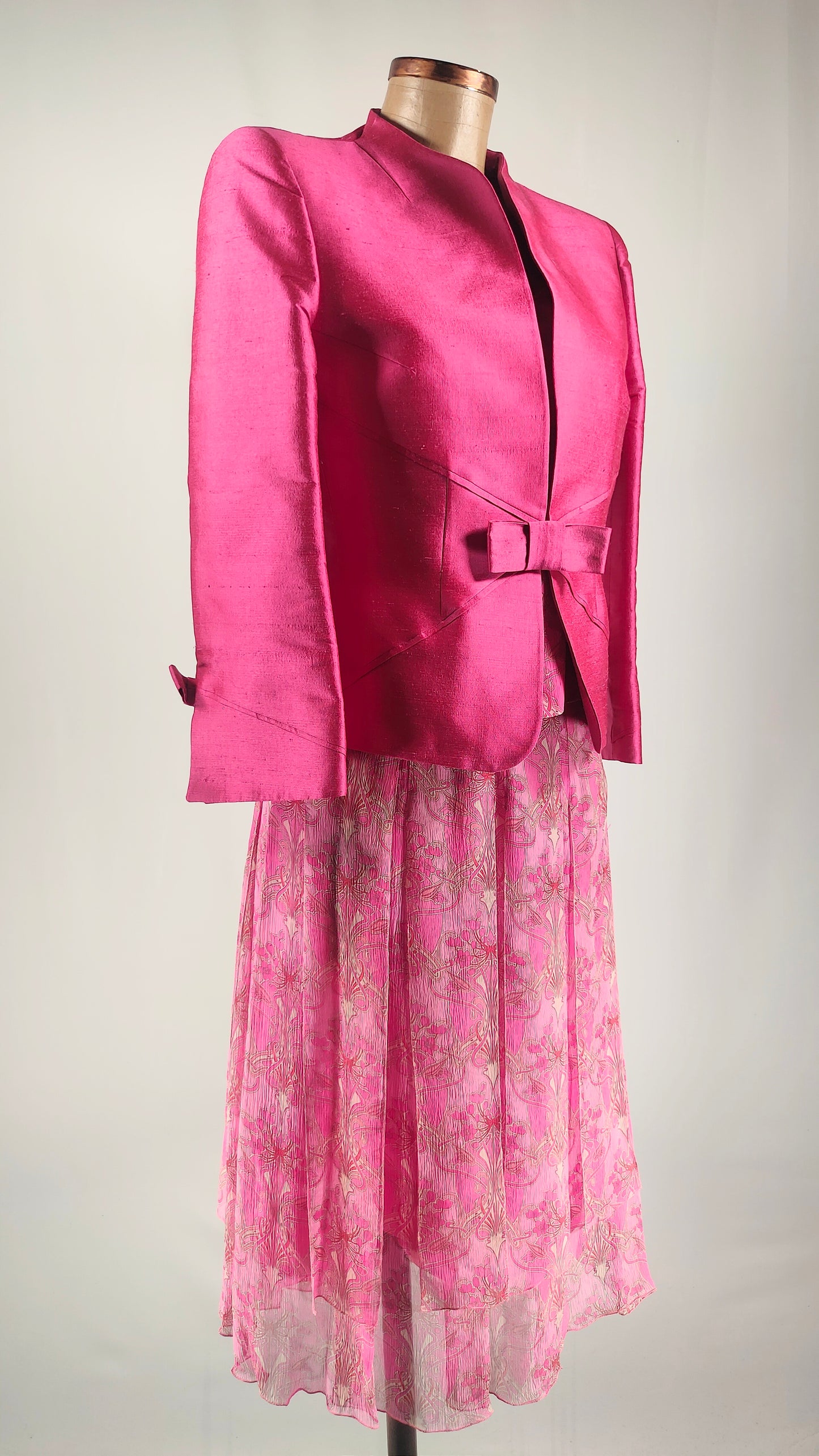 Conjunto de falda y chaqueta de seda Ene de Rivera