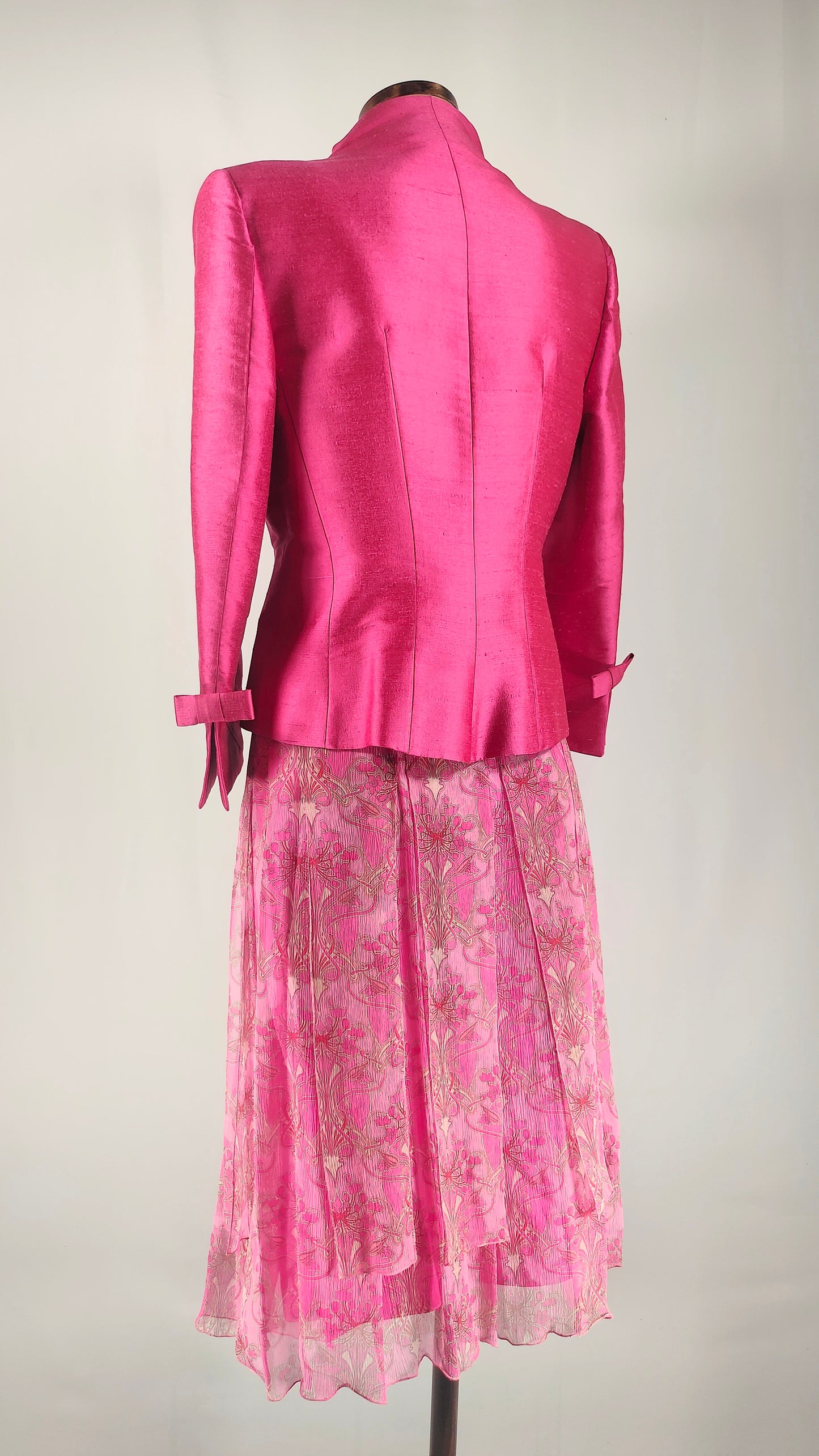 Conjunto de falda y chaqueta de seda Ene de Rivera