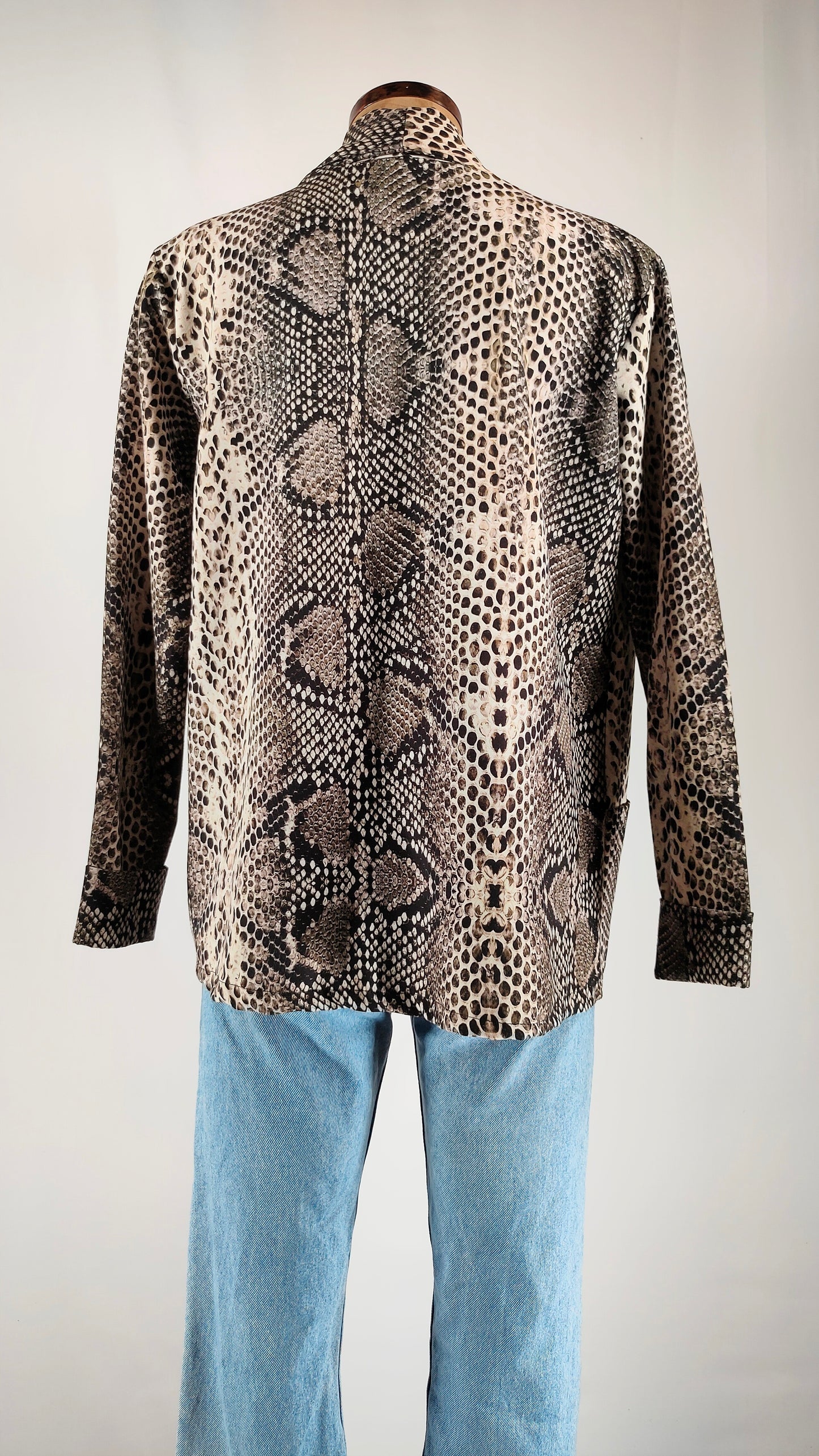 Blazer animal print con bolsillos