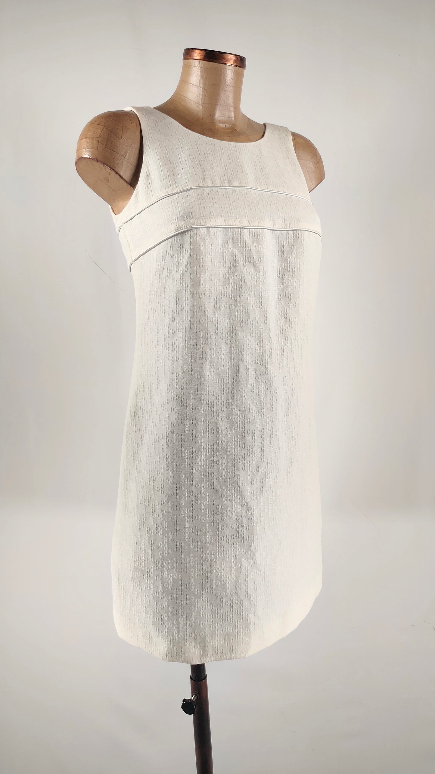 Vestido beige mini