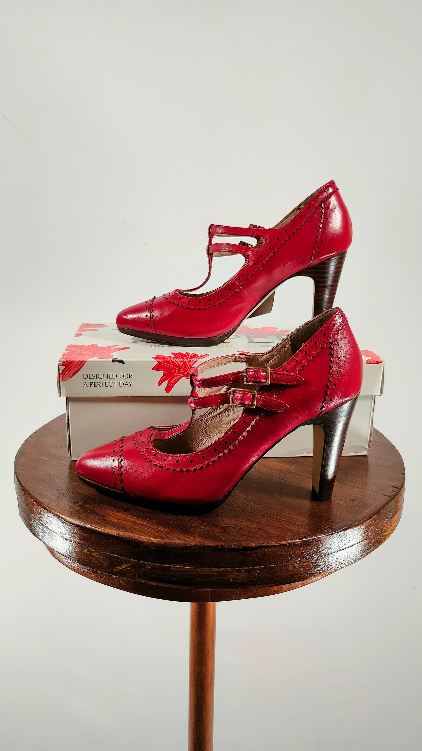 Zapatos rojos de tacón