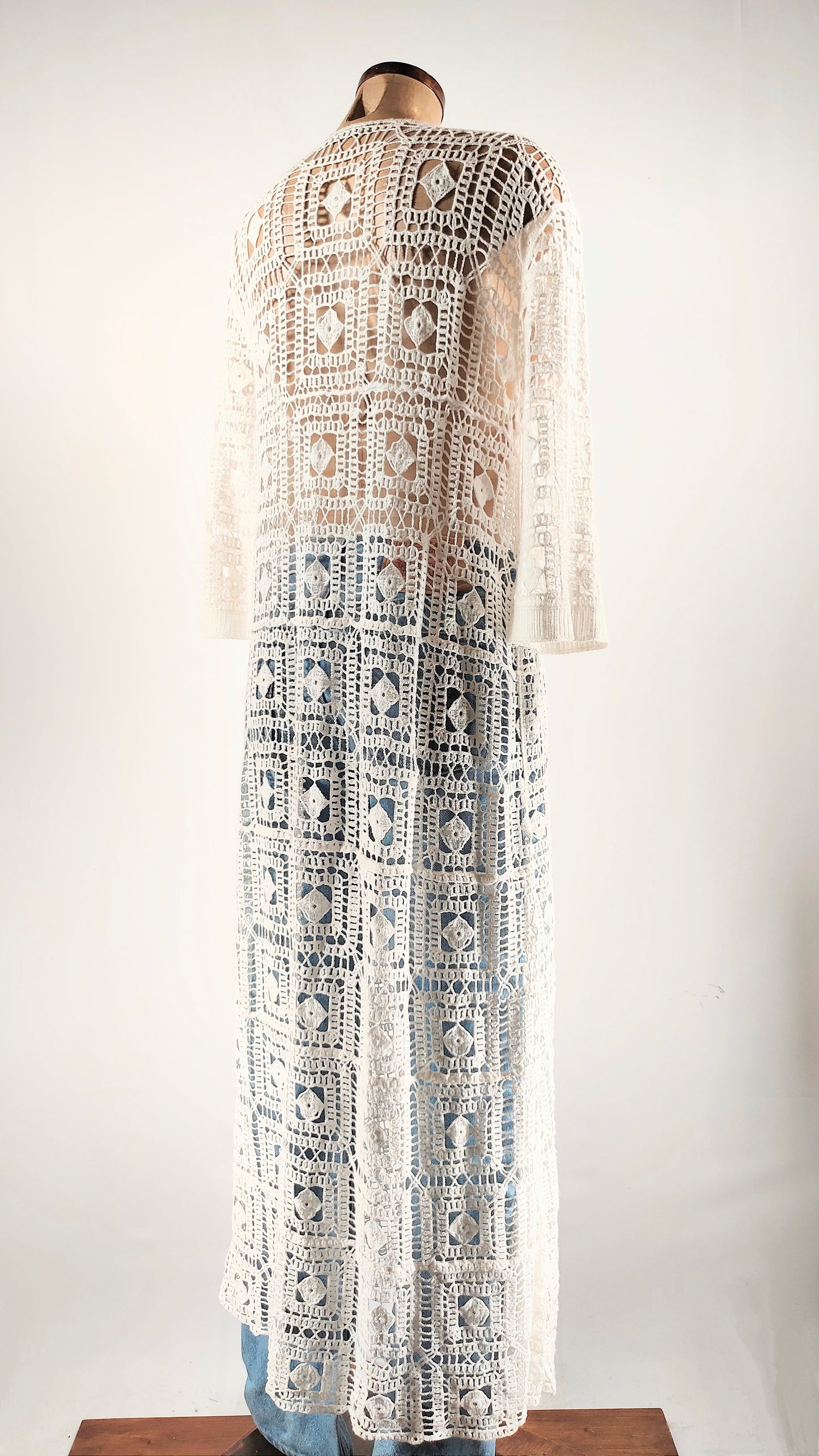 Sobrevestido blanco calado