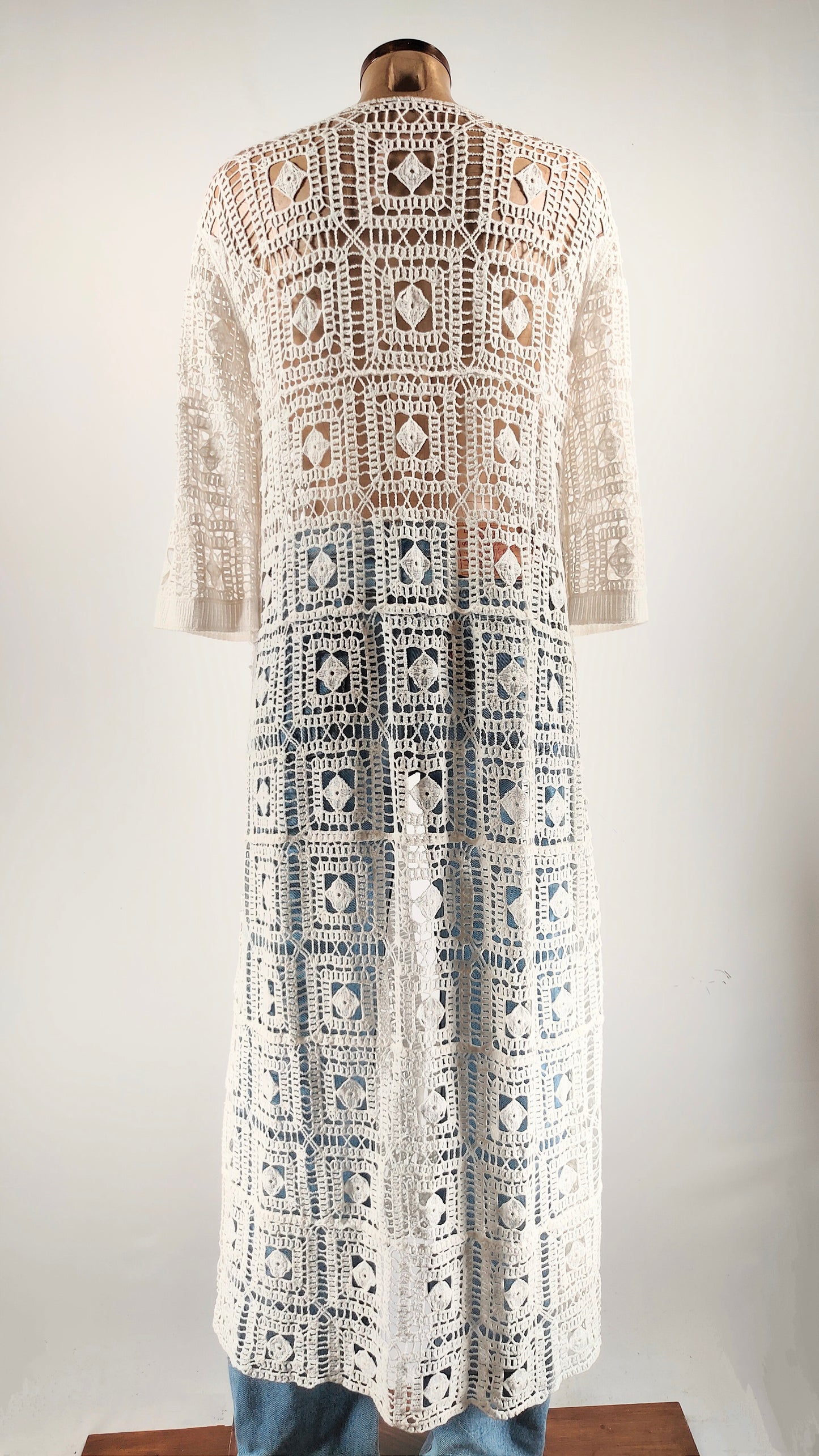 Sobrevestido blanco calado