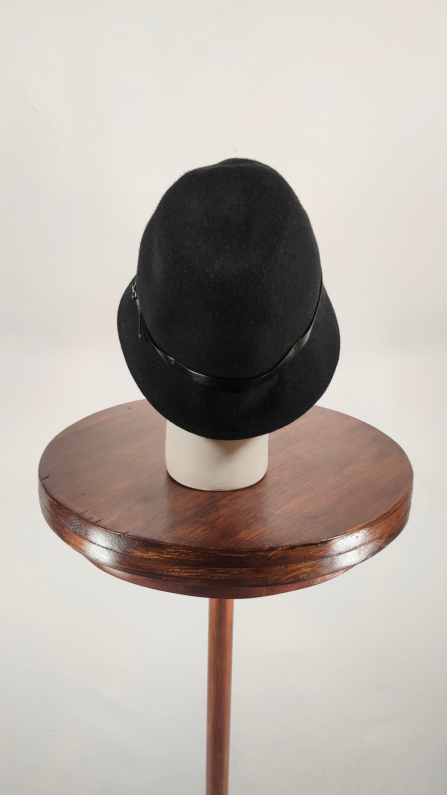 Sombrero negro Benetton