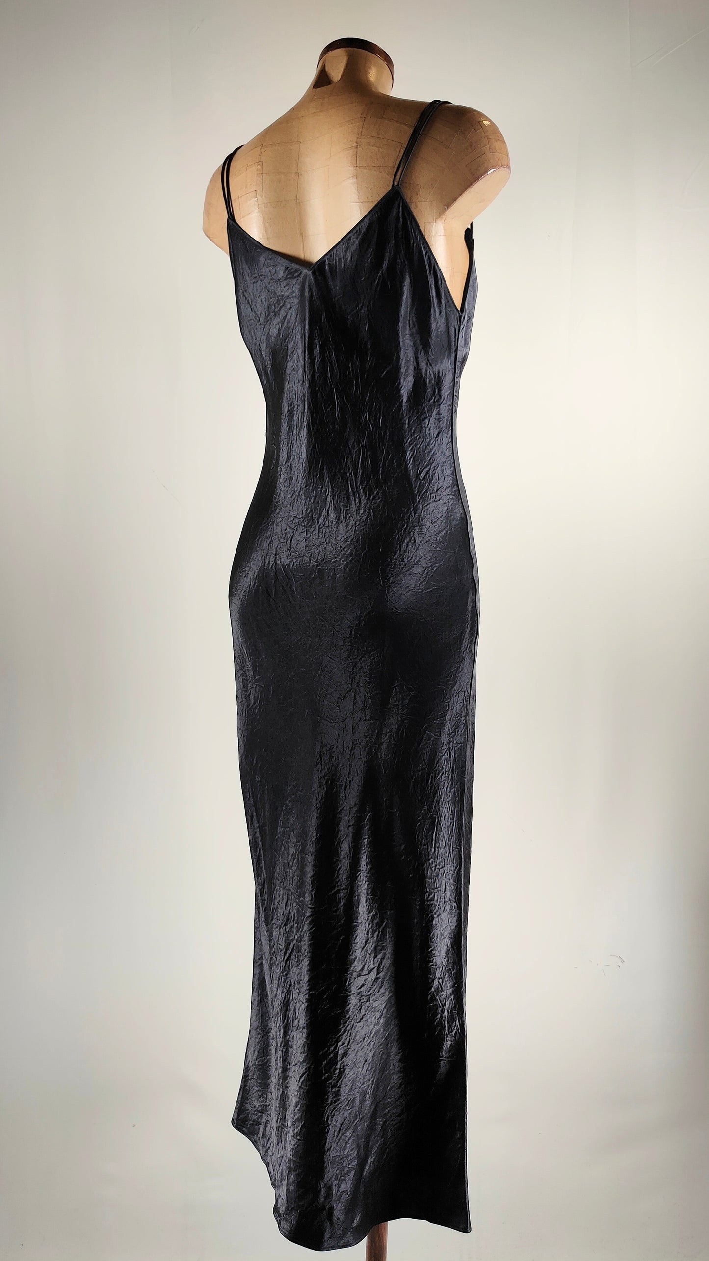 Vestido de seda azul navy Massimo Dutti