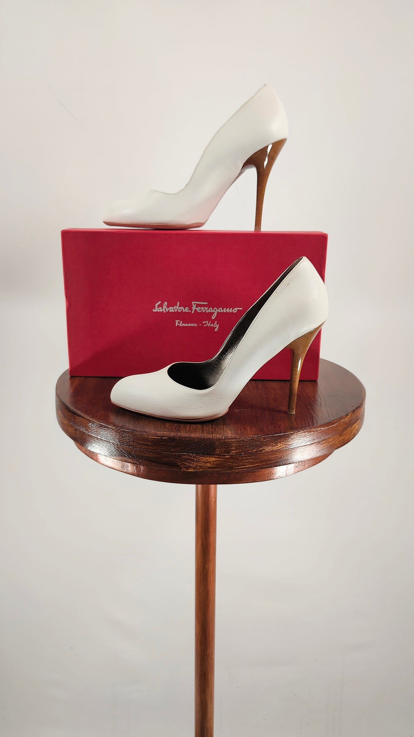 Zapato de tacón de aguja Salvatore Ferragamo