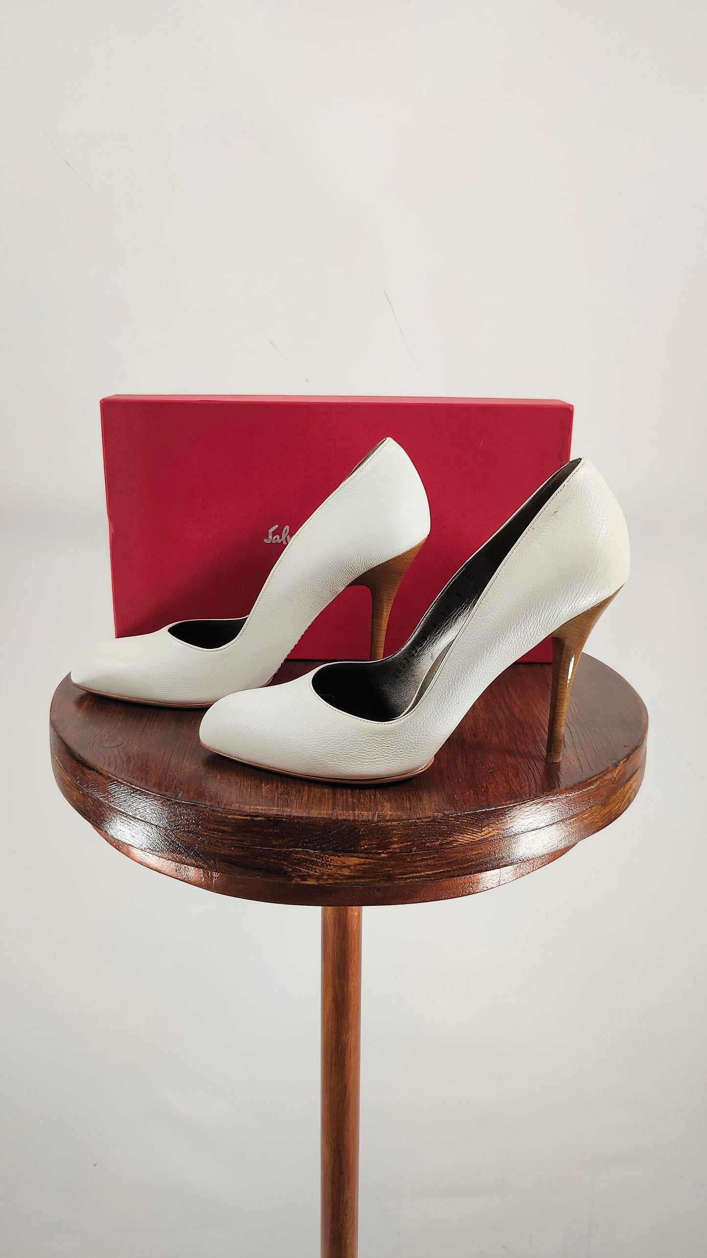 Zapato de tacón de aguja Salvatore Ferragamo