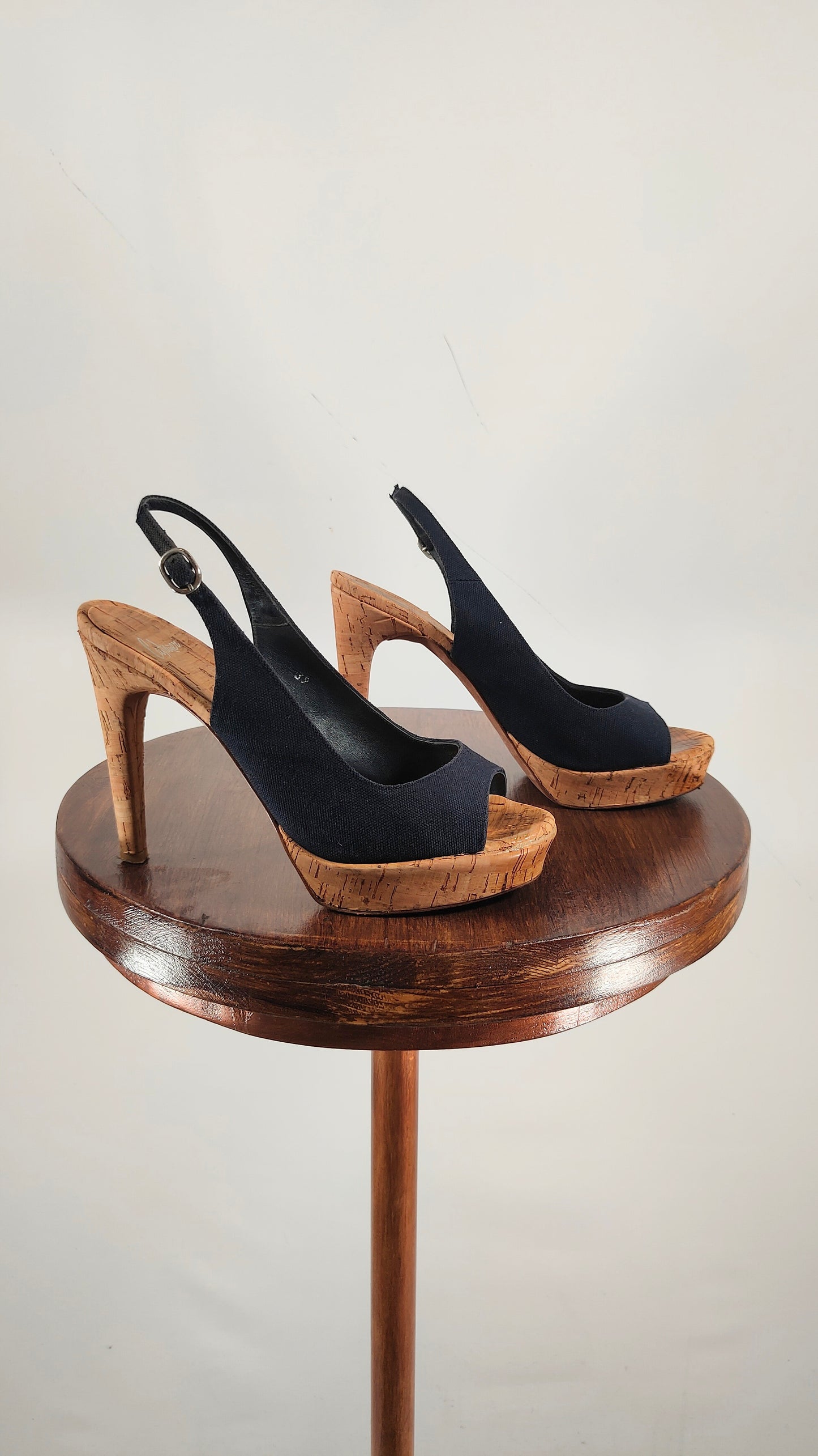 Zapato de tacón abierto Castañer