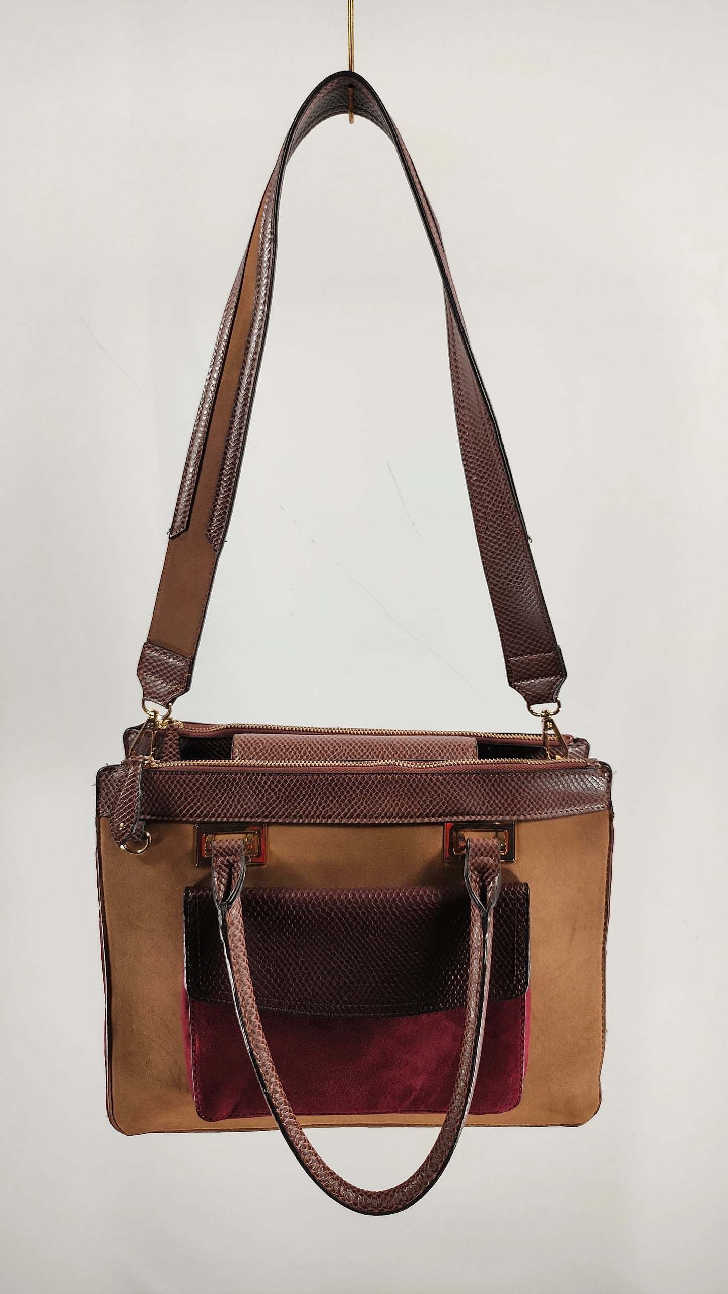Bolso de ante bicolor El Corte Inglés