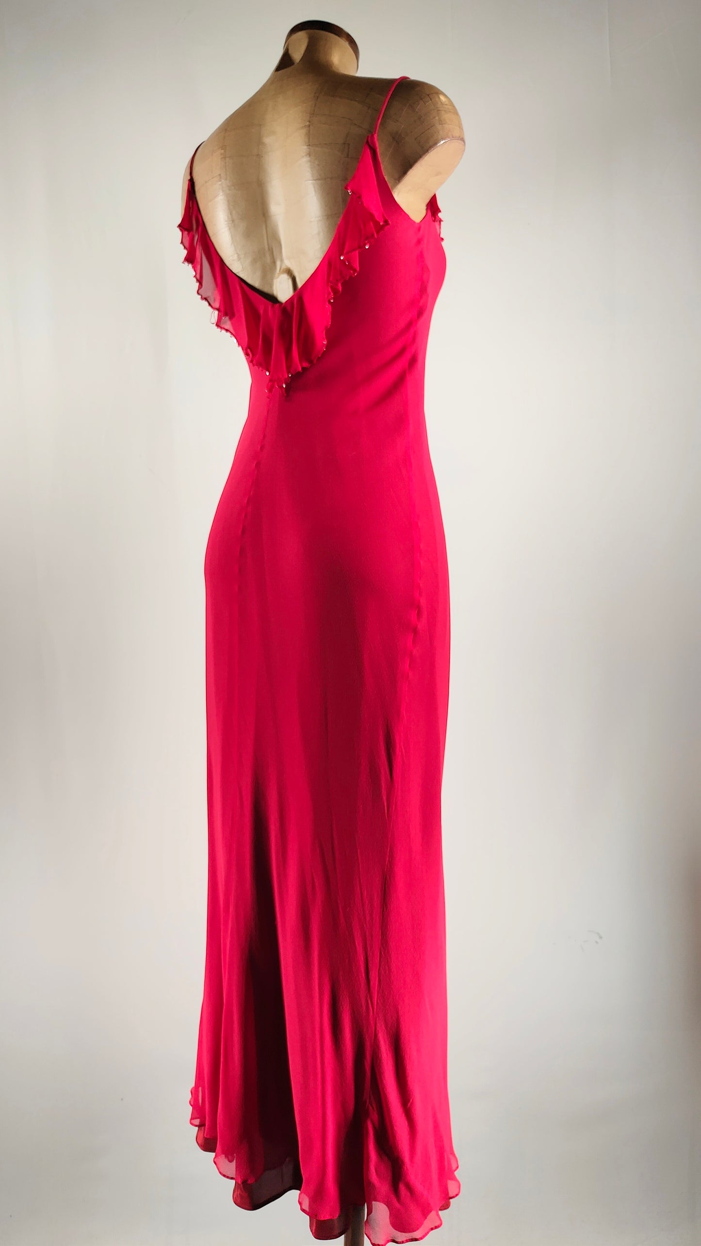 Vestido largo de fiesta con pañuelo