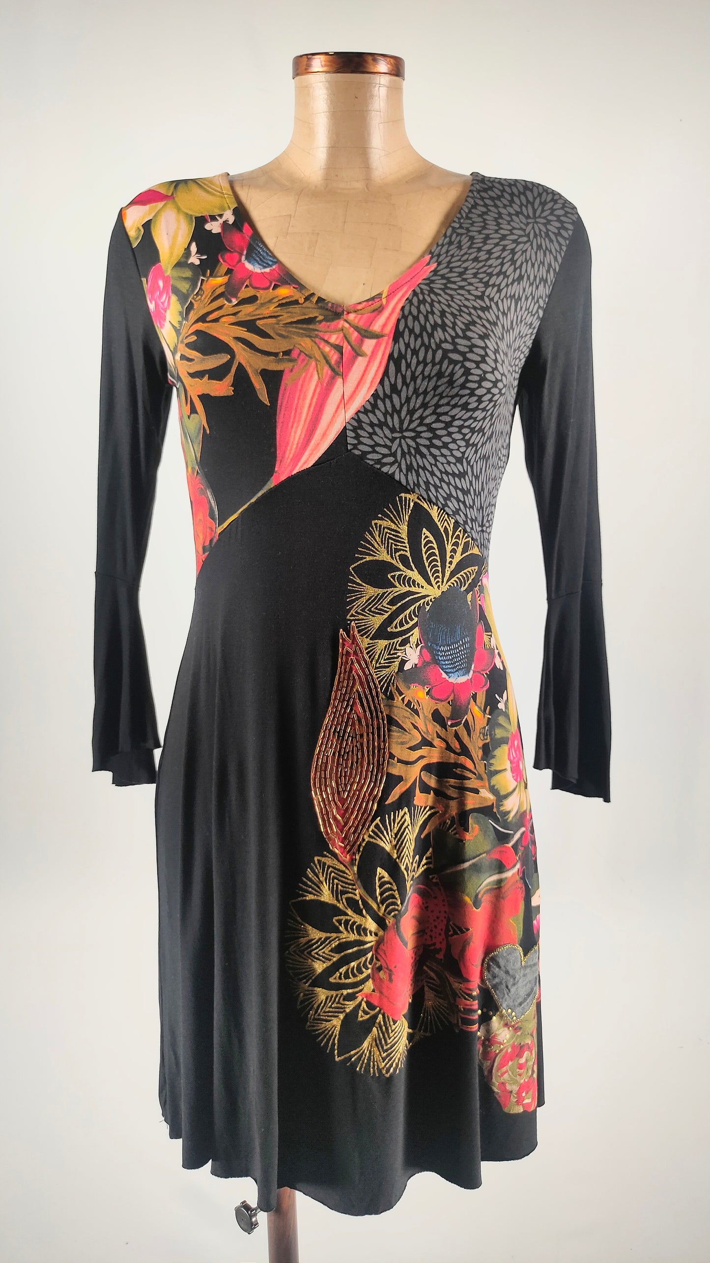 Vestido con estampado multicolor Desigual