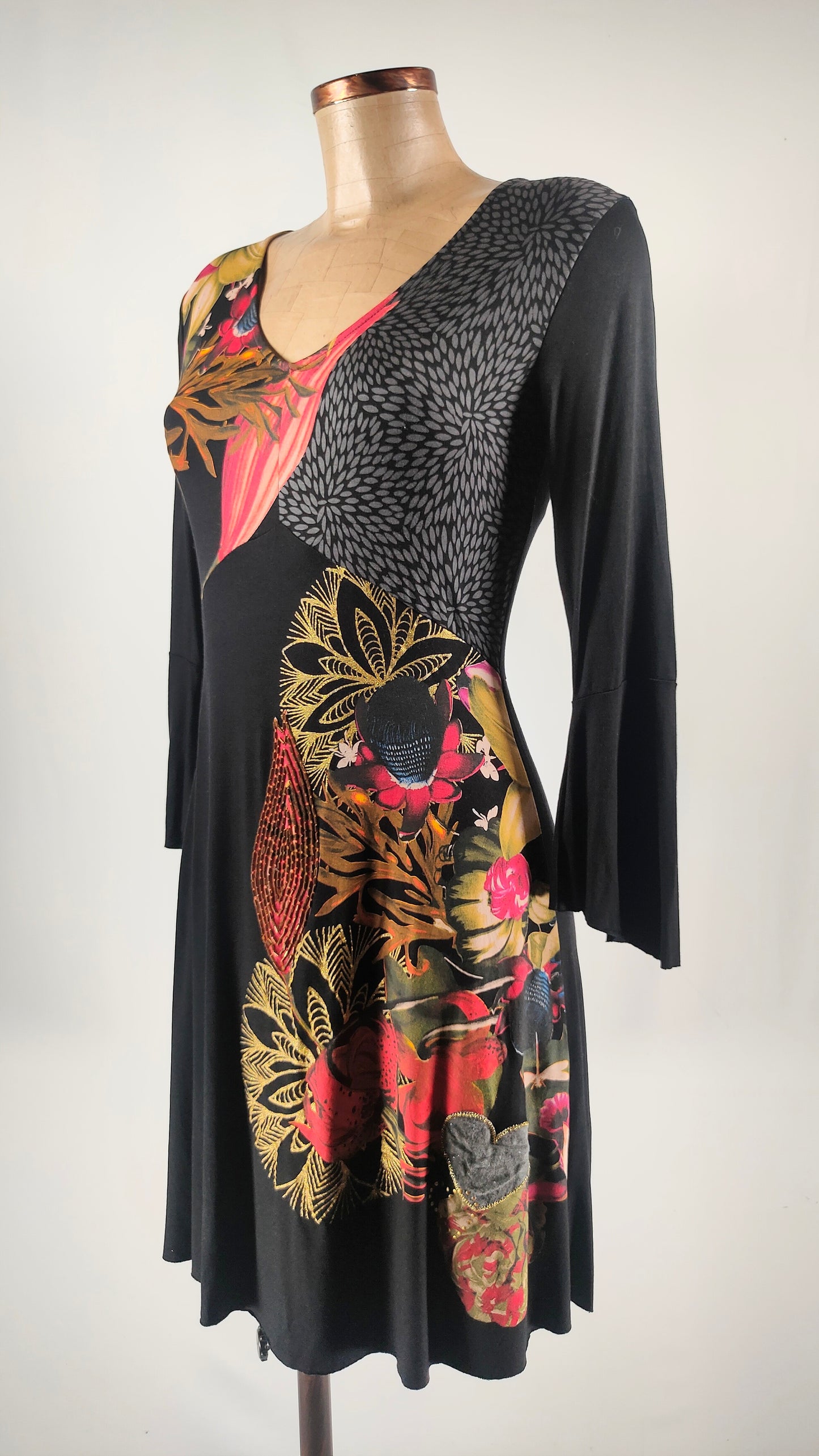 Vestido con estampado multicolor Desigual