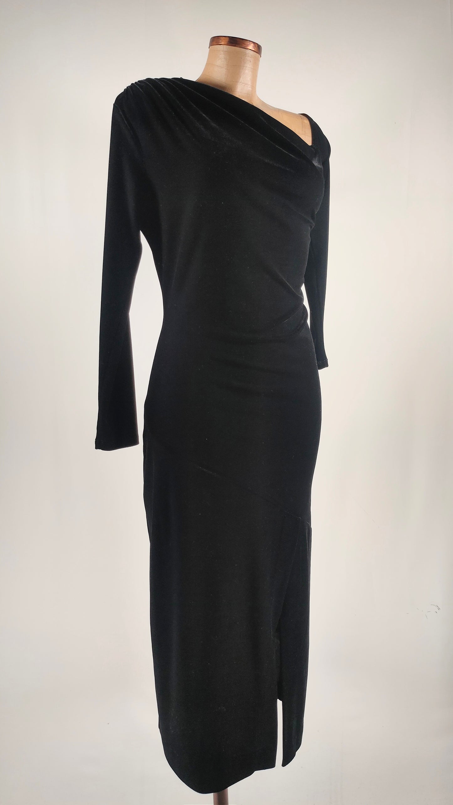 Vestido de terciopelo Reiss