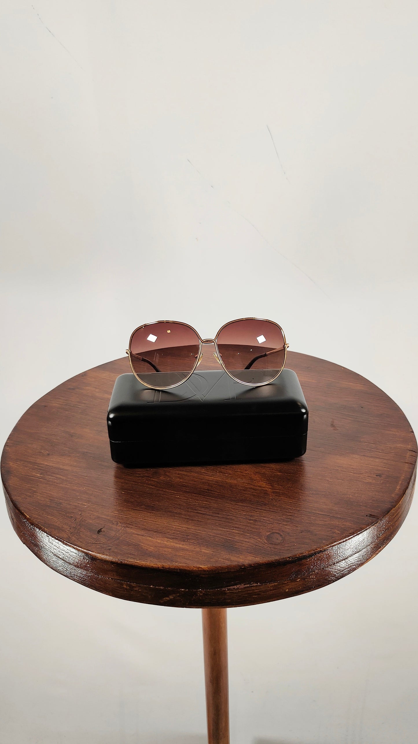 Gafas de sol DvF metálicas doradas