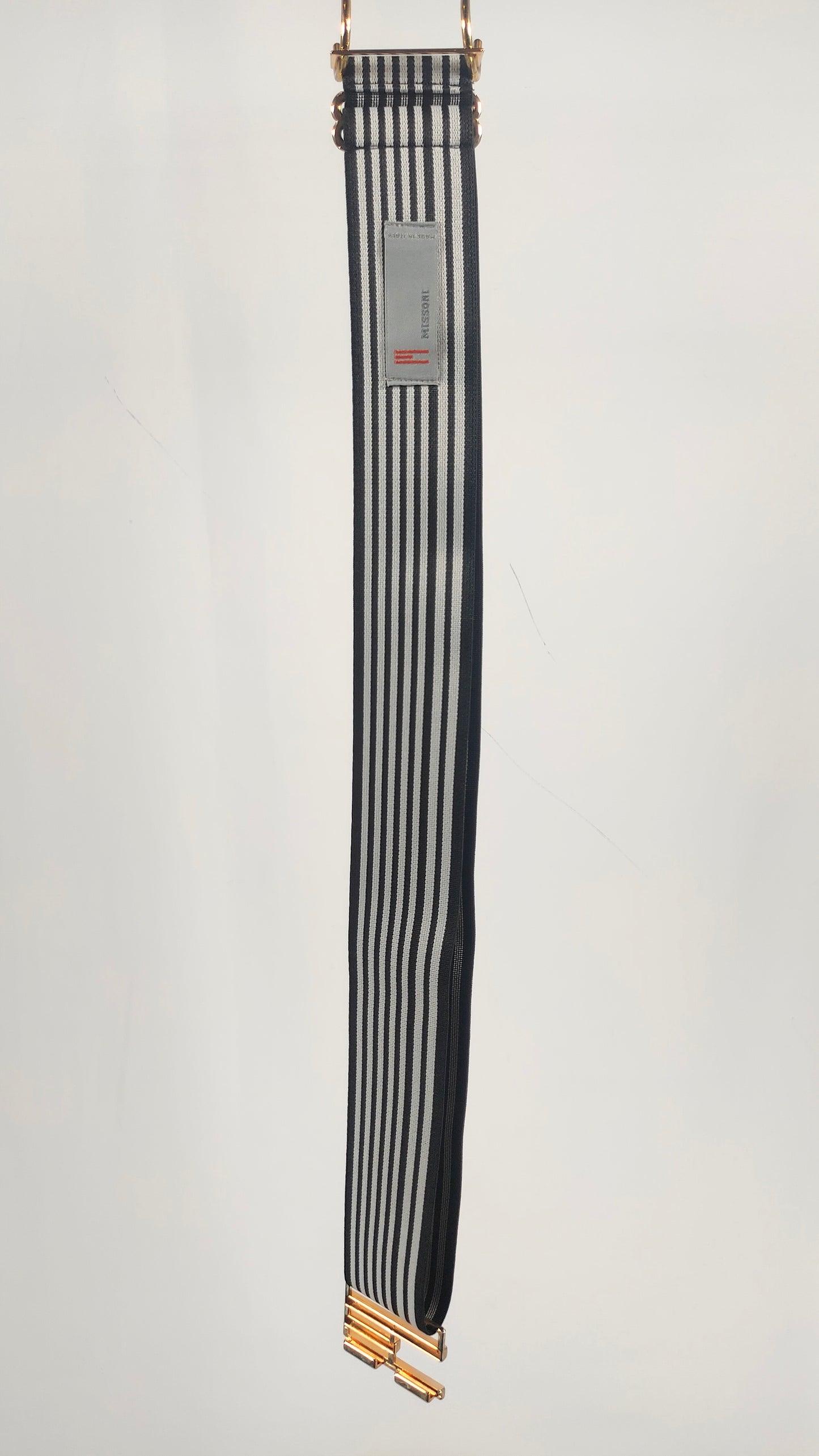 Cinturón Missoni con hebilla dorada