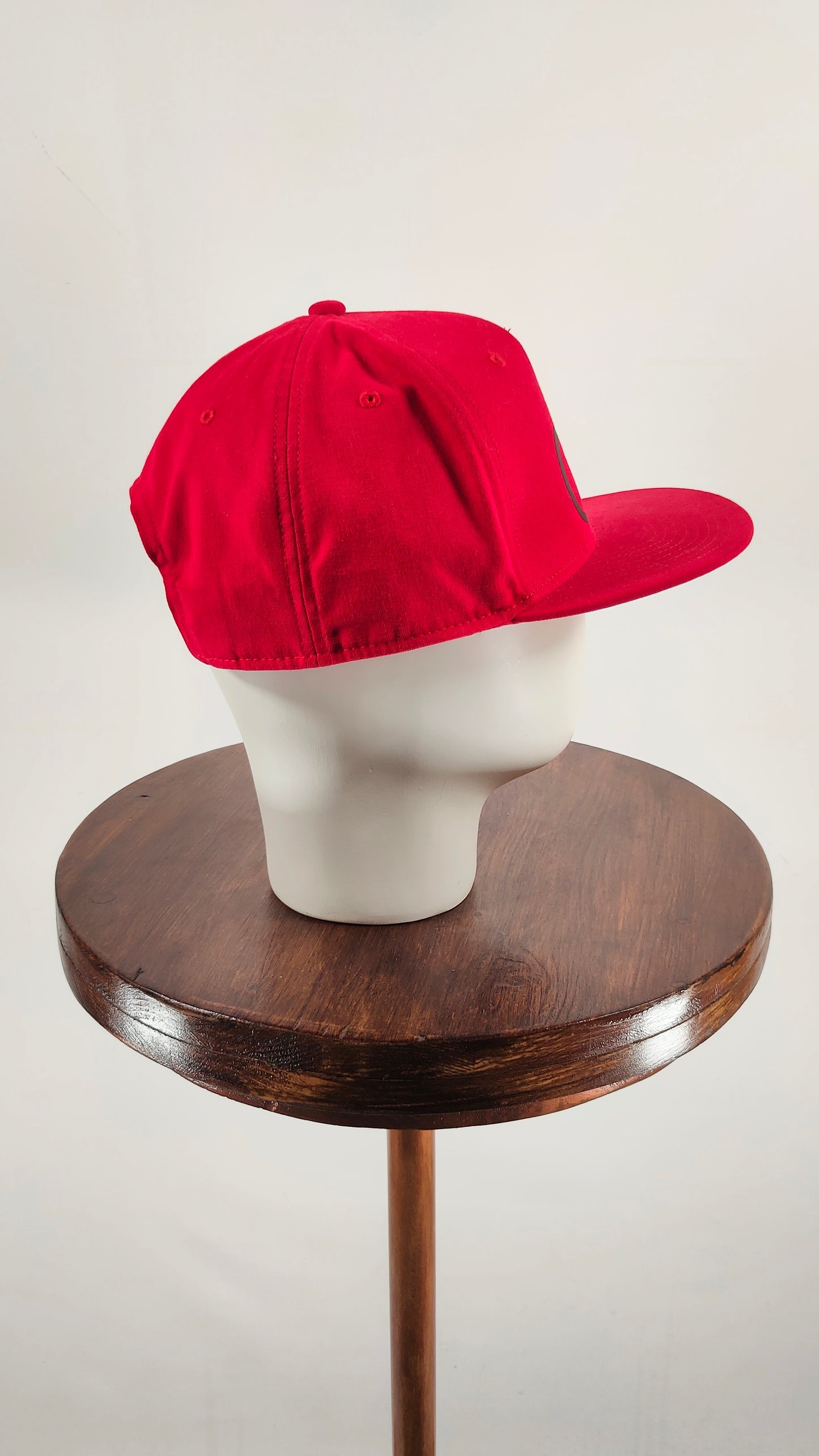 Gorra roja Calvin Klein