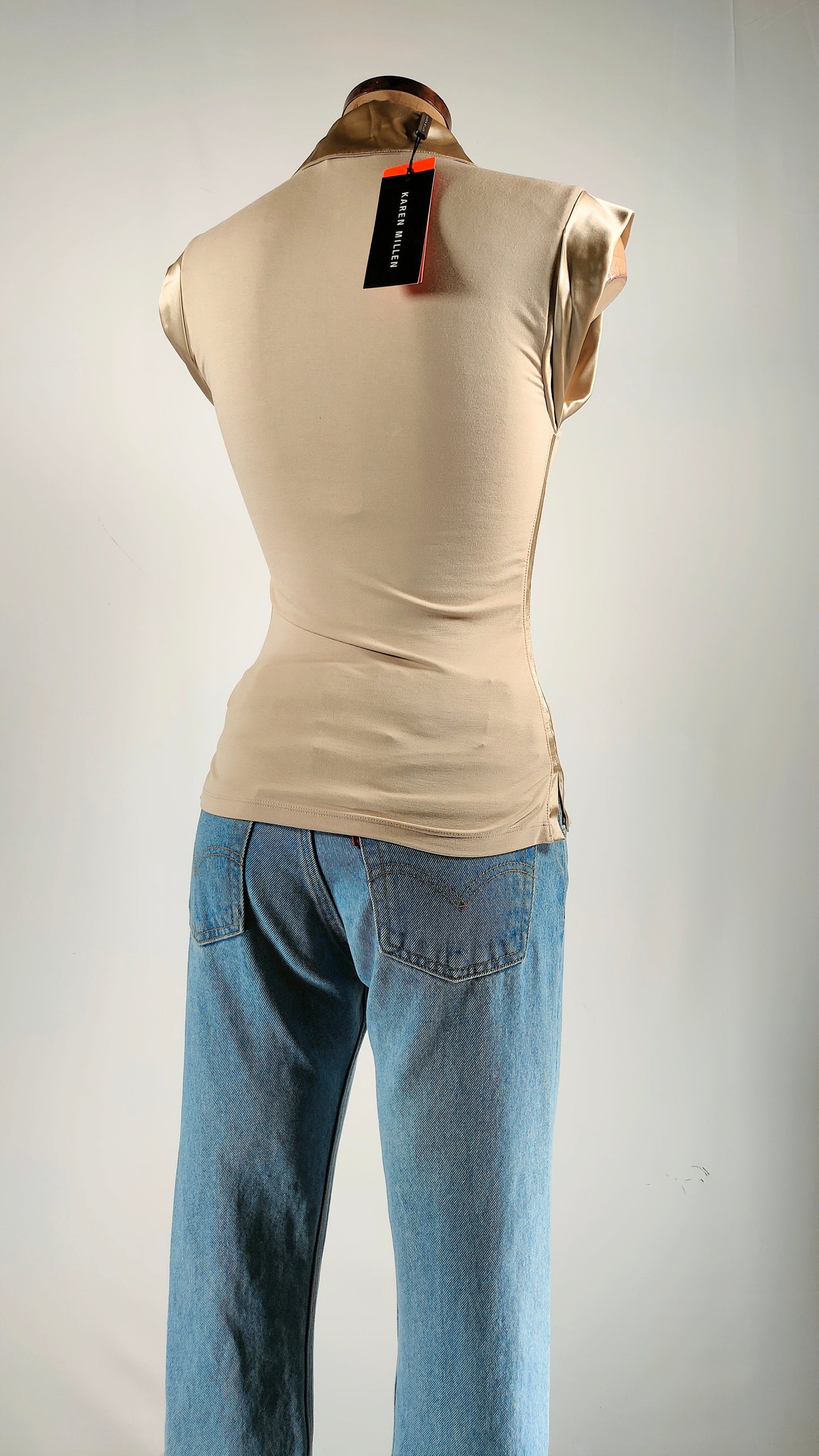 Top Karen Millen con apliques de seda