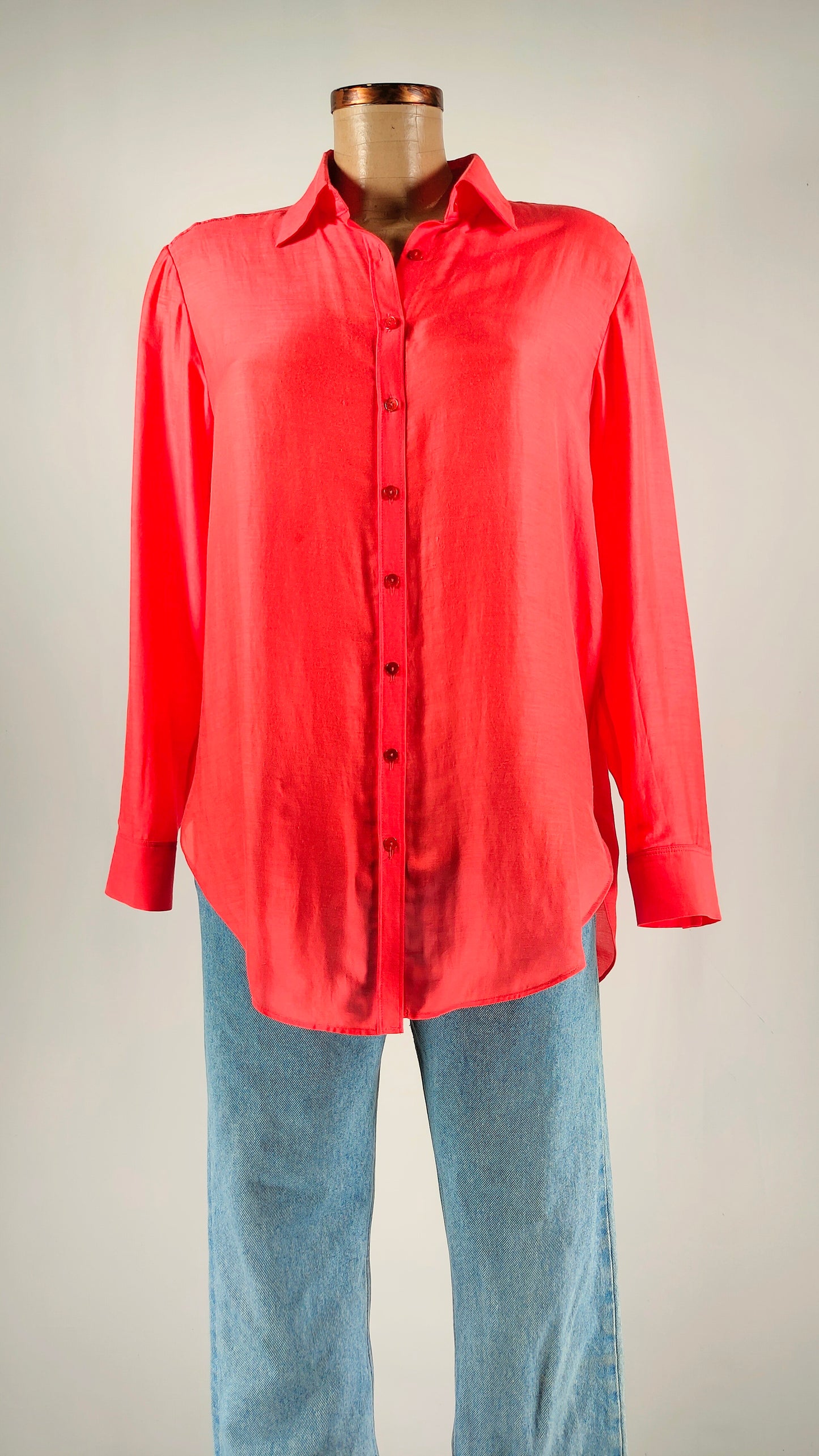 Camisa satinada mezcla seda morera coral