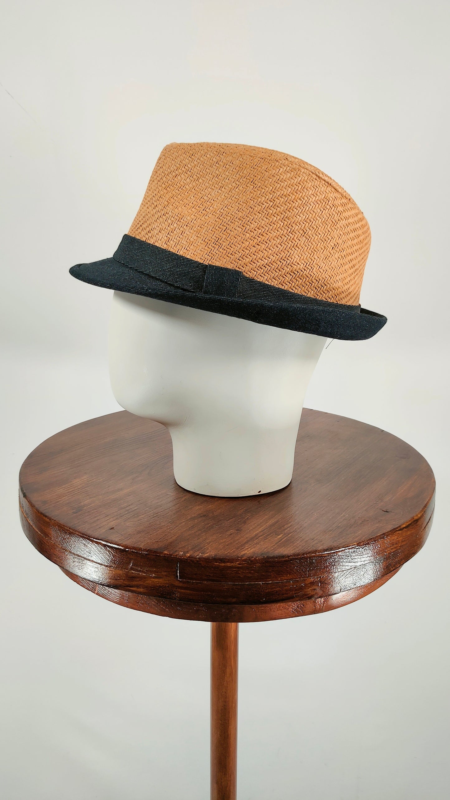 Sombrero niño con visera de tela