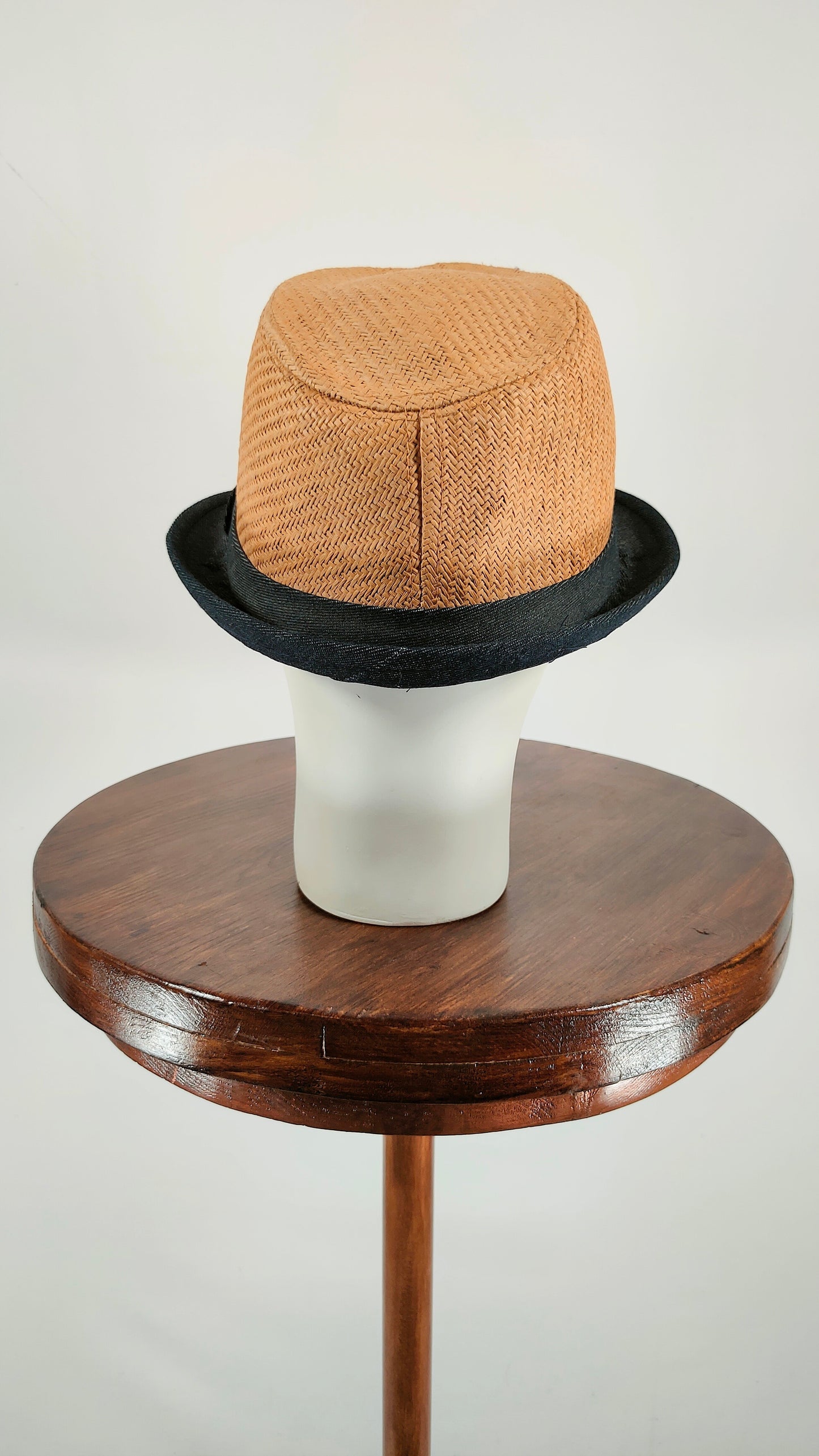 Sombrero niño con visera de tela