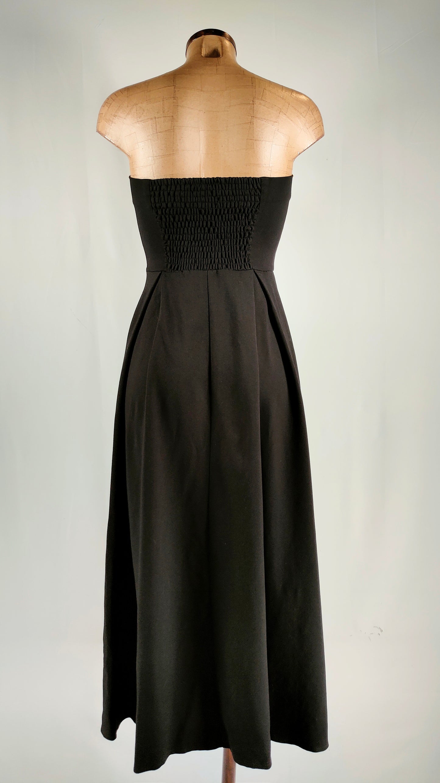 Vestido negro palabra de honor Motel