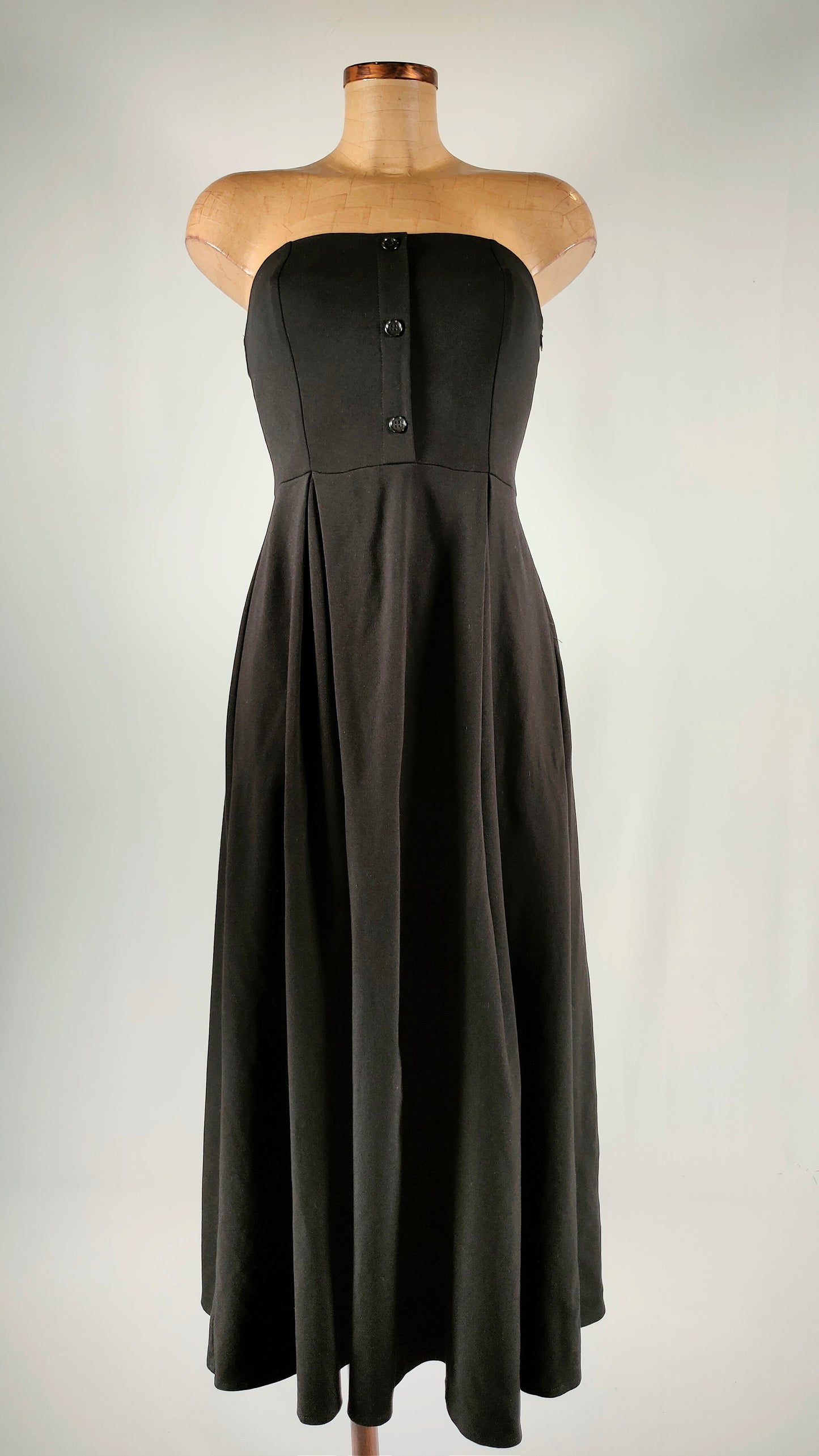 Vestido negro palabra de honor Motel