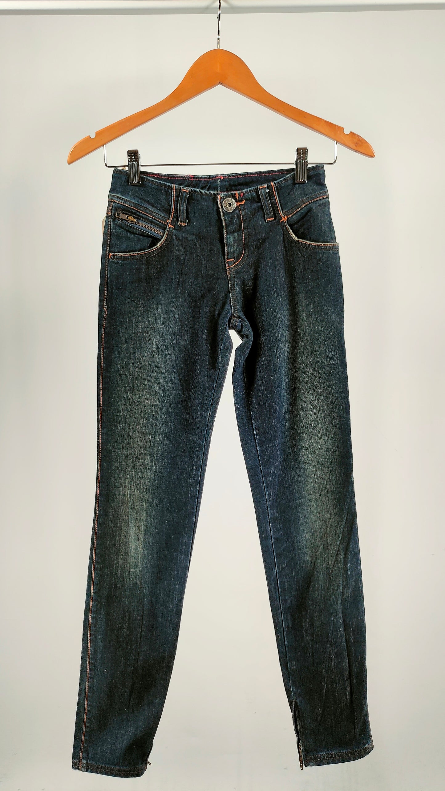 Jeans Guru