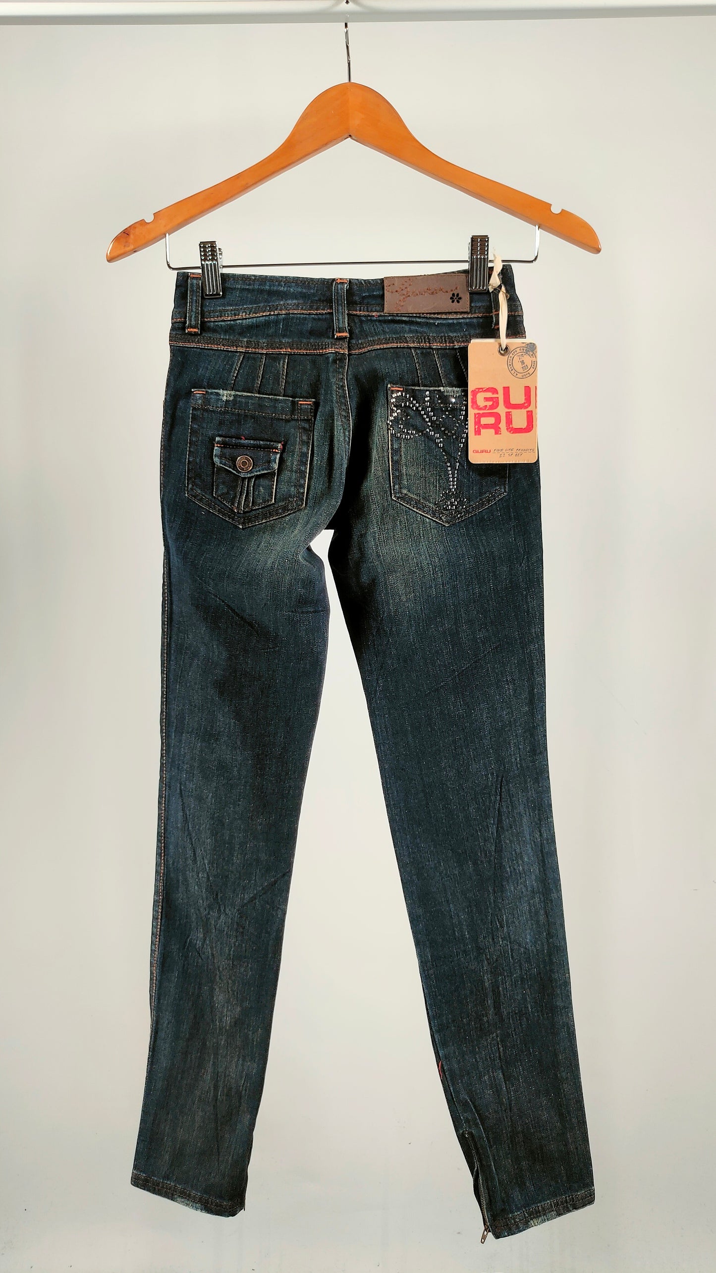 Jeans Guru