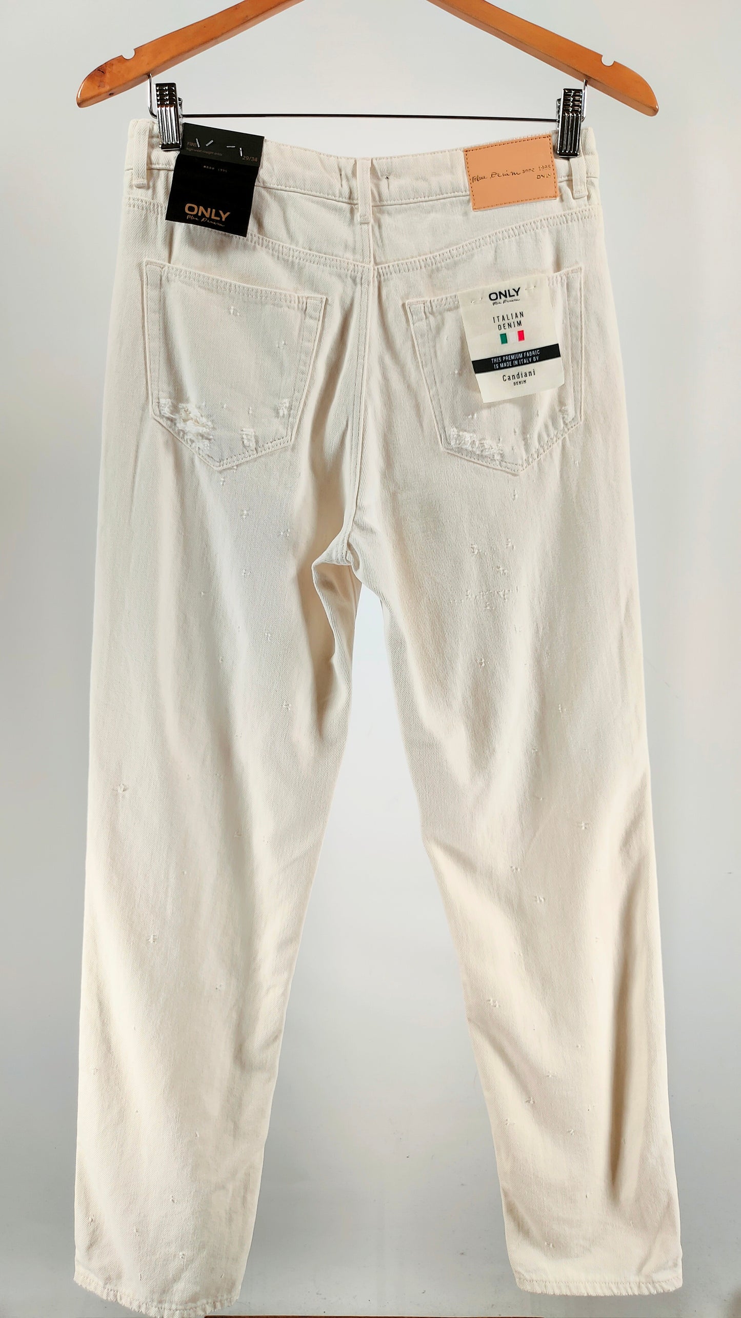 Pantalones Only blancos con efecto descosido