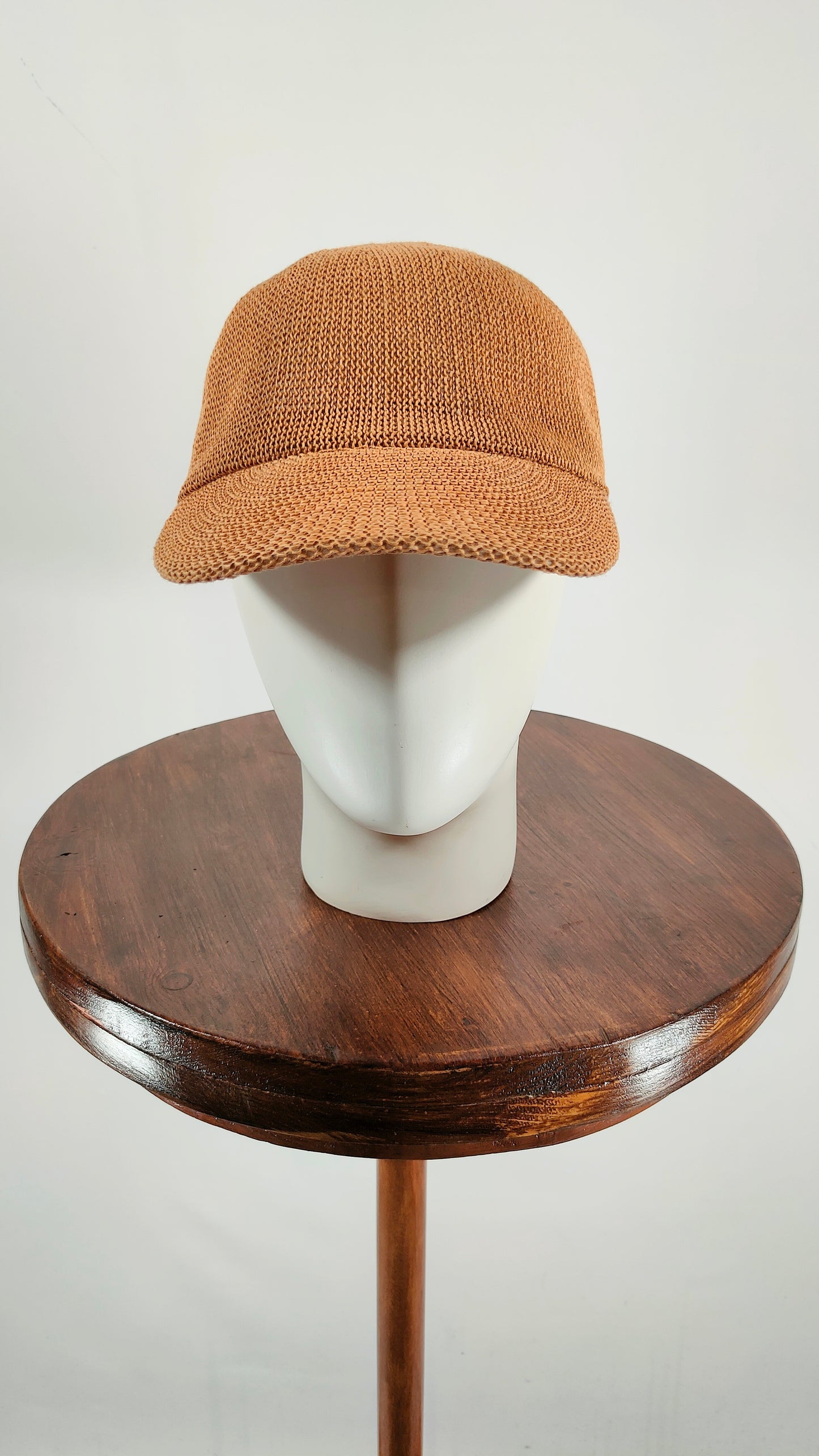 Gorra ligera calada