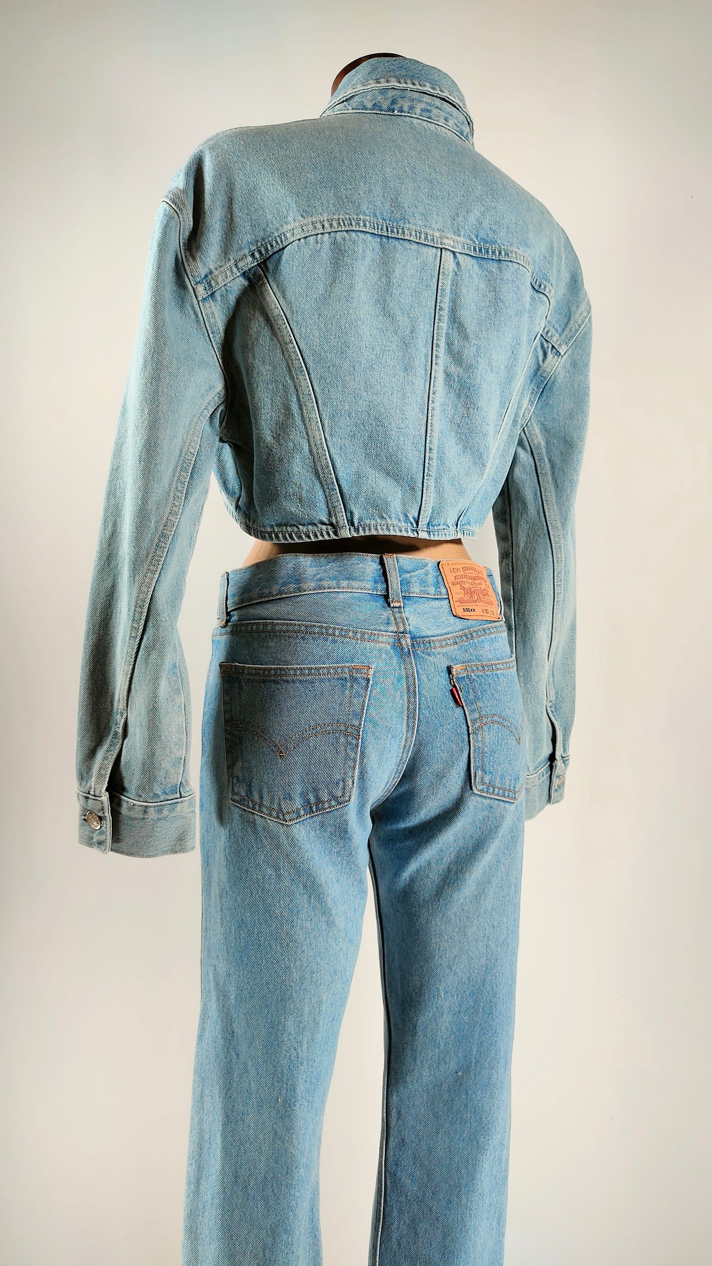 Chaqueta crop azul