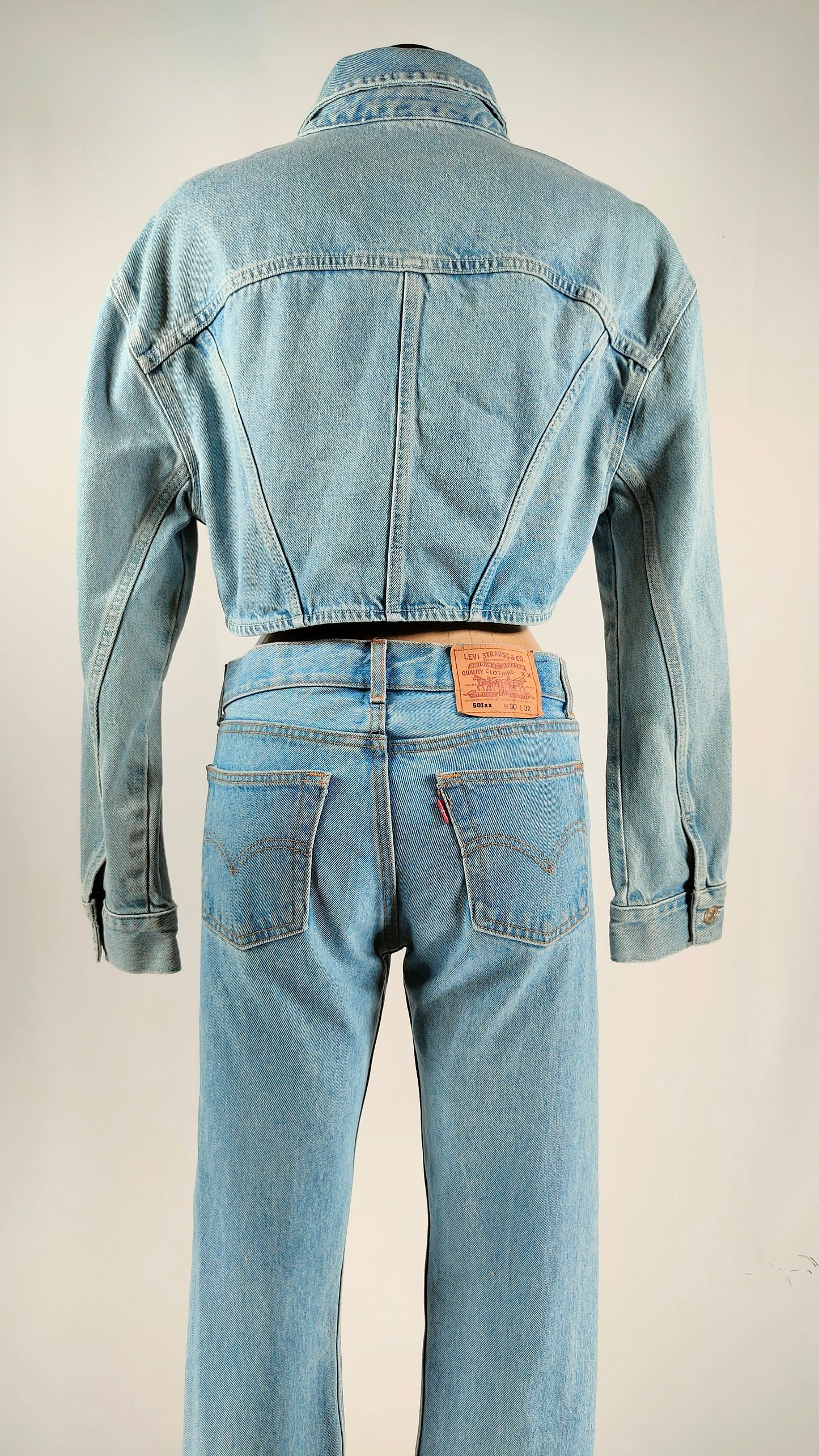 Chaqueta crop azul