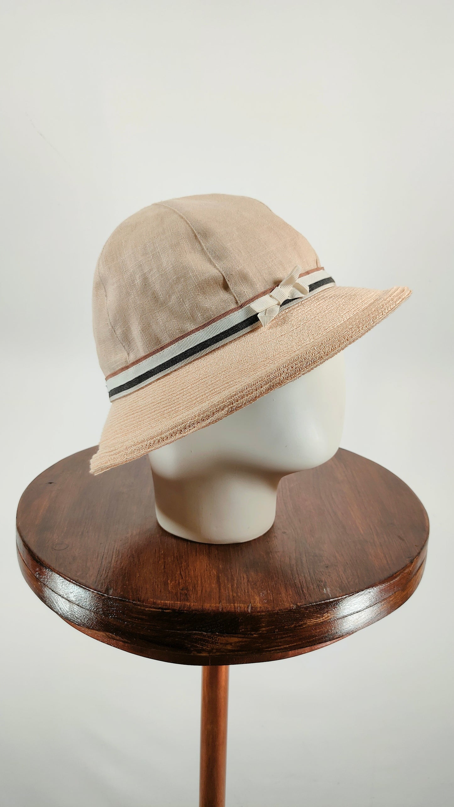Sombrero de lino bedacht