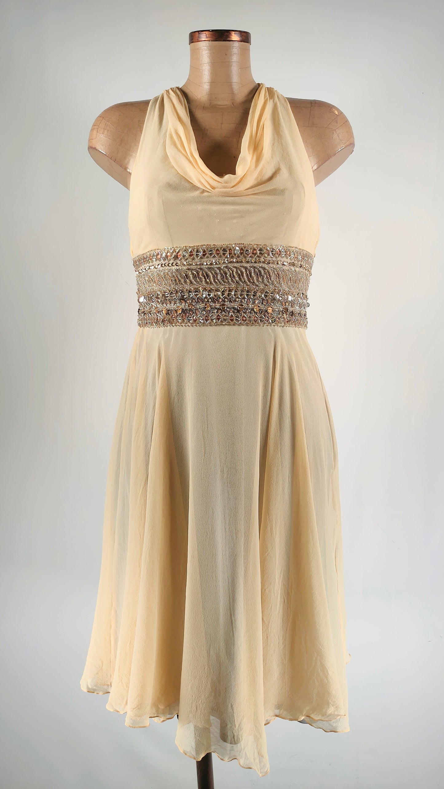 Vestido de fiesta con pedrería