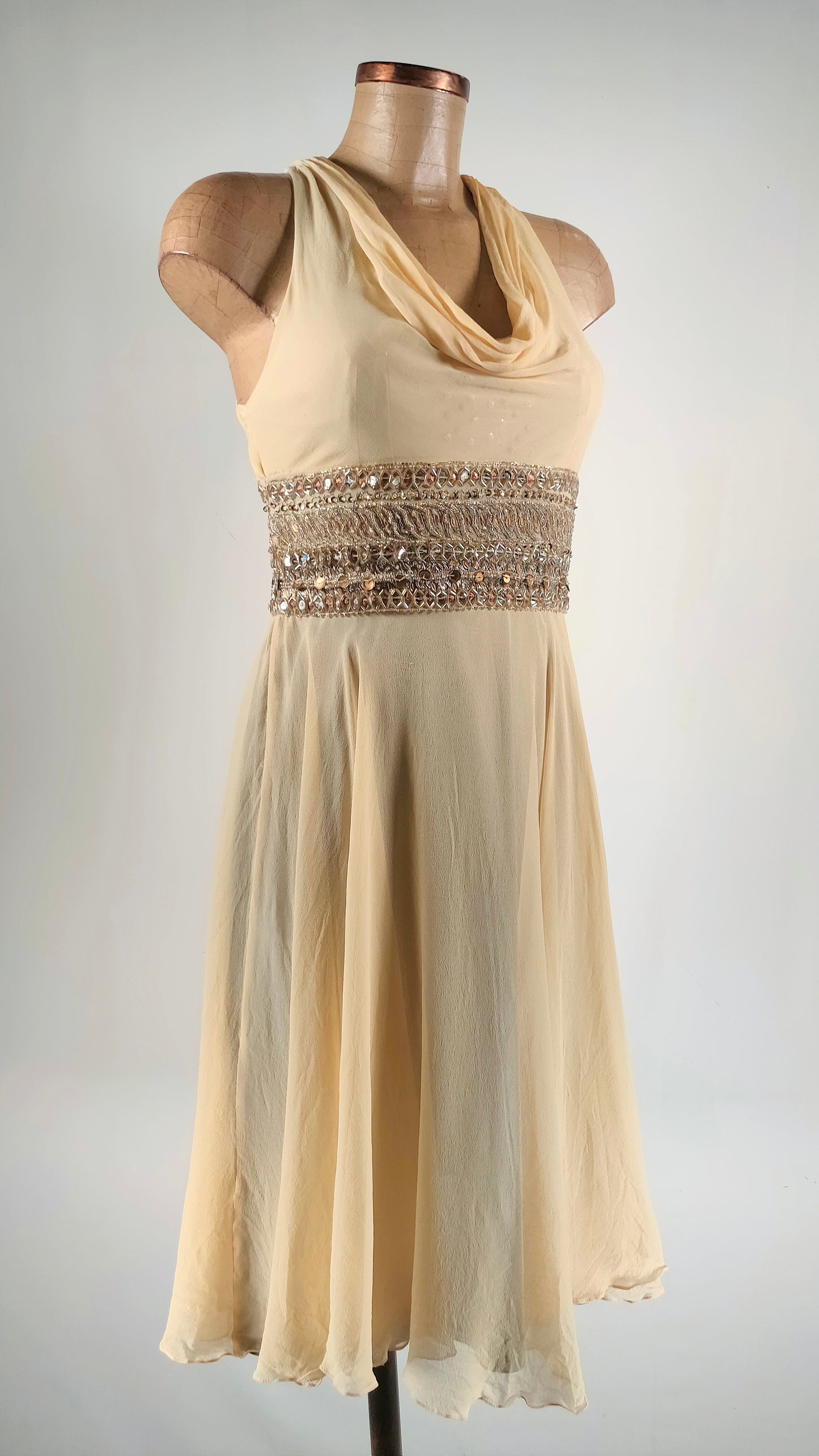 Vestido de fiesta con pedrería
